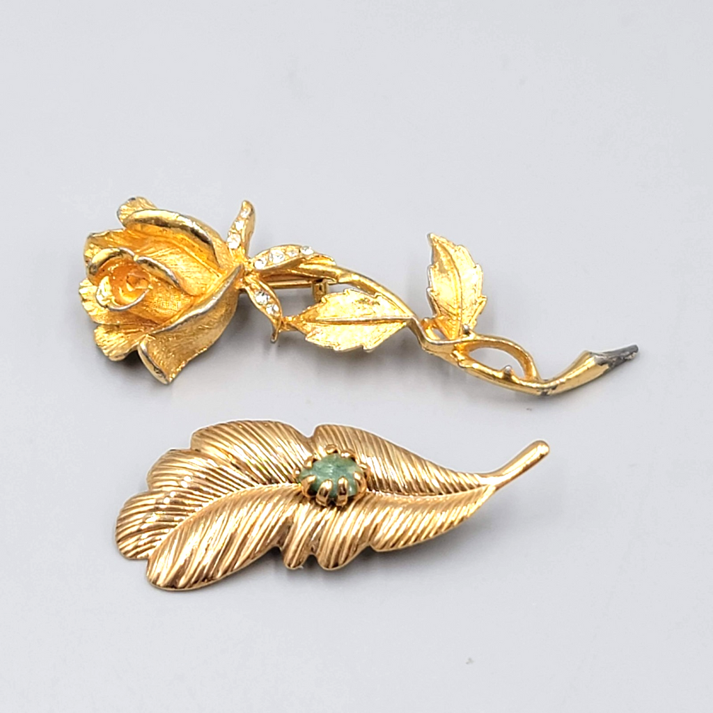 Vintage Gold Tone Rose Flower Leaf Brooch Pin Lot Textured Green Jade Stone