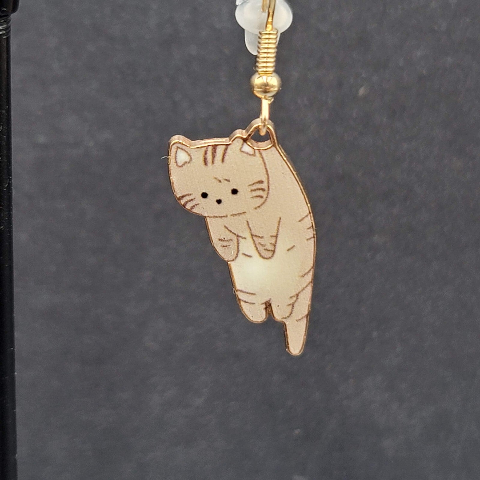 Kitty Cat Pierced Earrings Gray Tabby Kitten Dangle Gold tone 1"