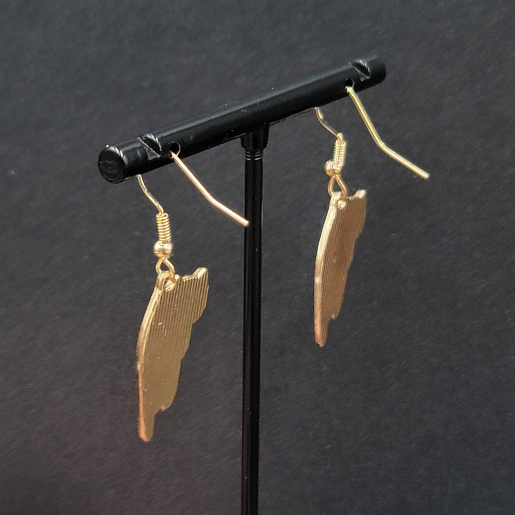Pierced Earrings Gold tone White Enamel Kitty Cat Dangle 1"