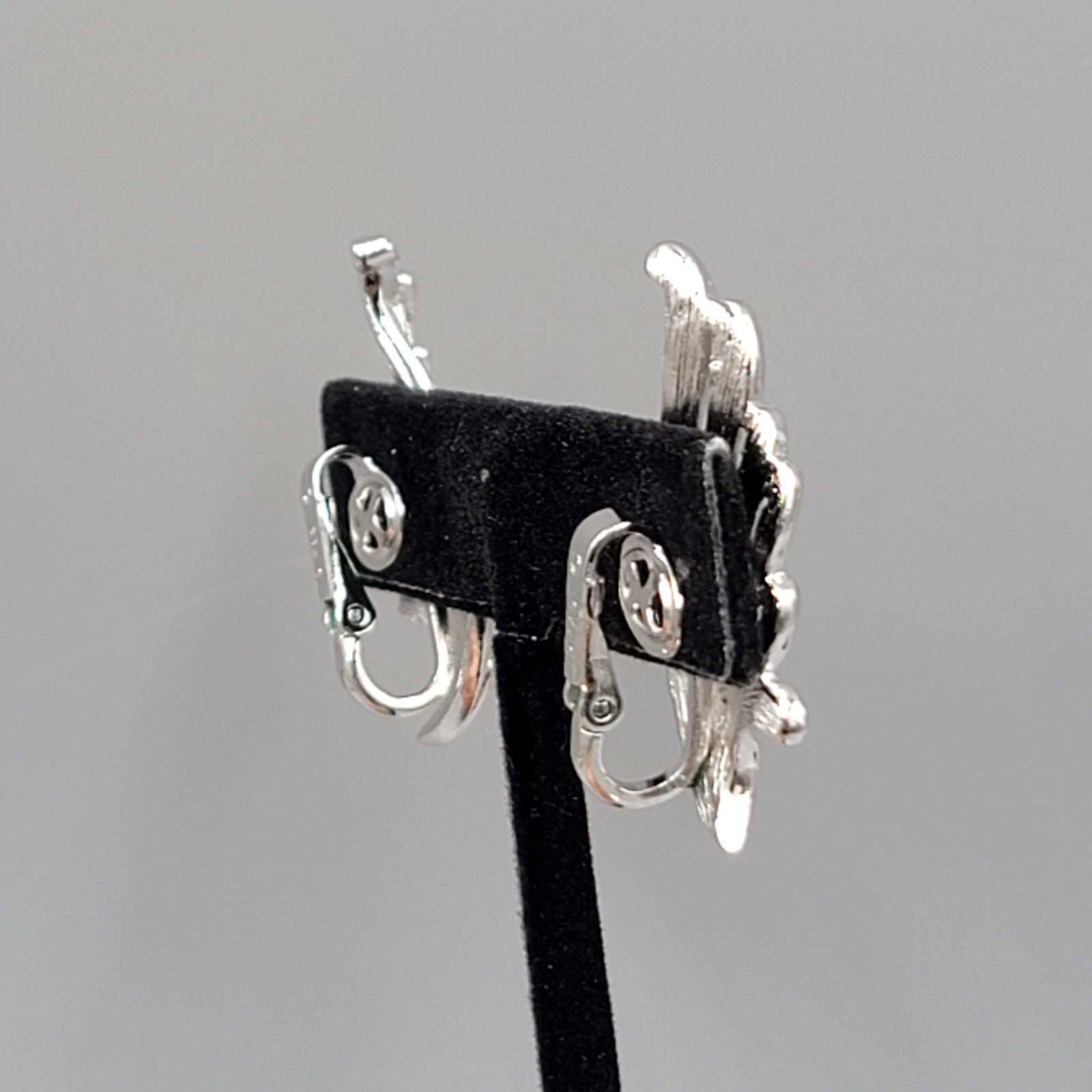 Vintage Trifari Clip on Earrings Silver Plated Leaf Climber 1.25"