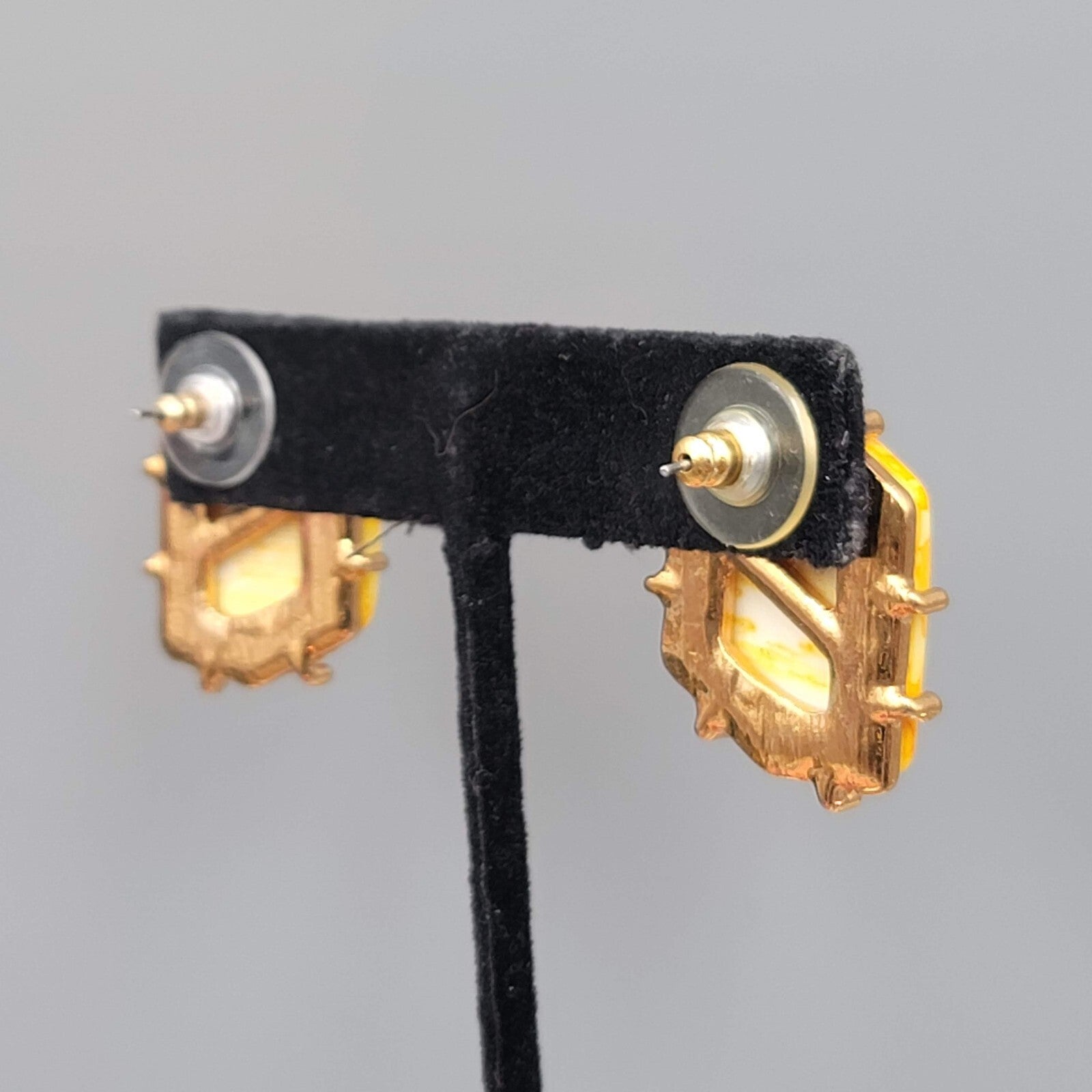 Vintage Pierced Earrings Gold tone Yellow Acrylic Speckle Drop 1"