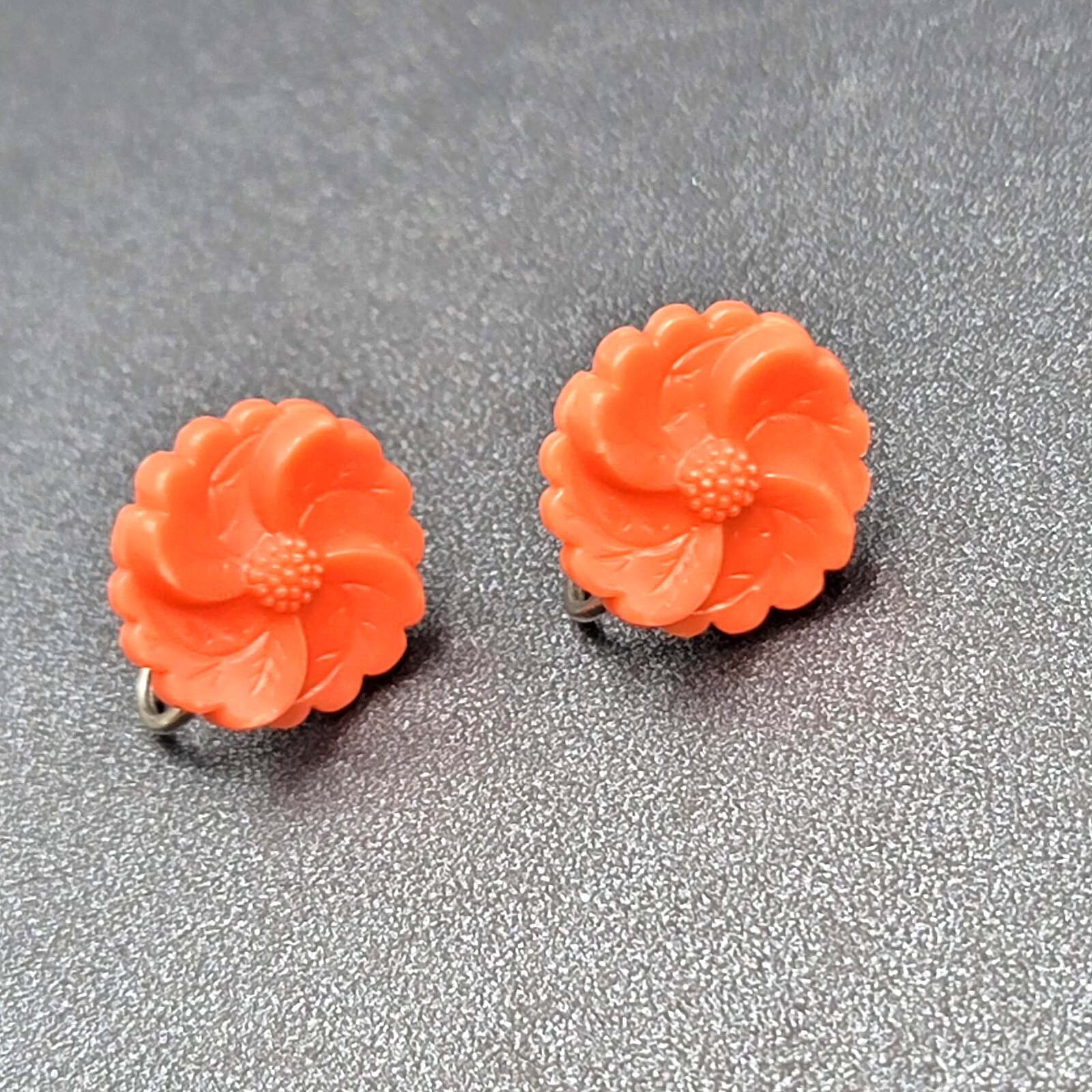 Vintage Clip on Earrings Coral Pink Plastic Flower Studs Screw Back 3/4"