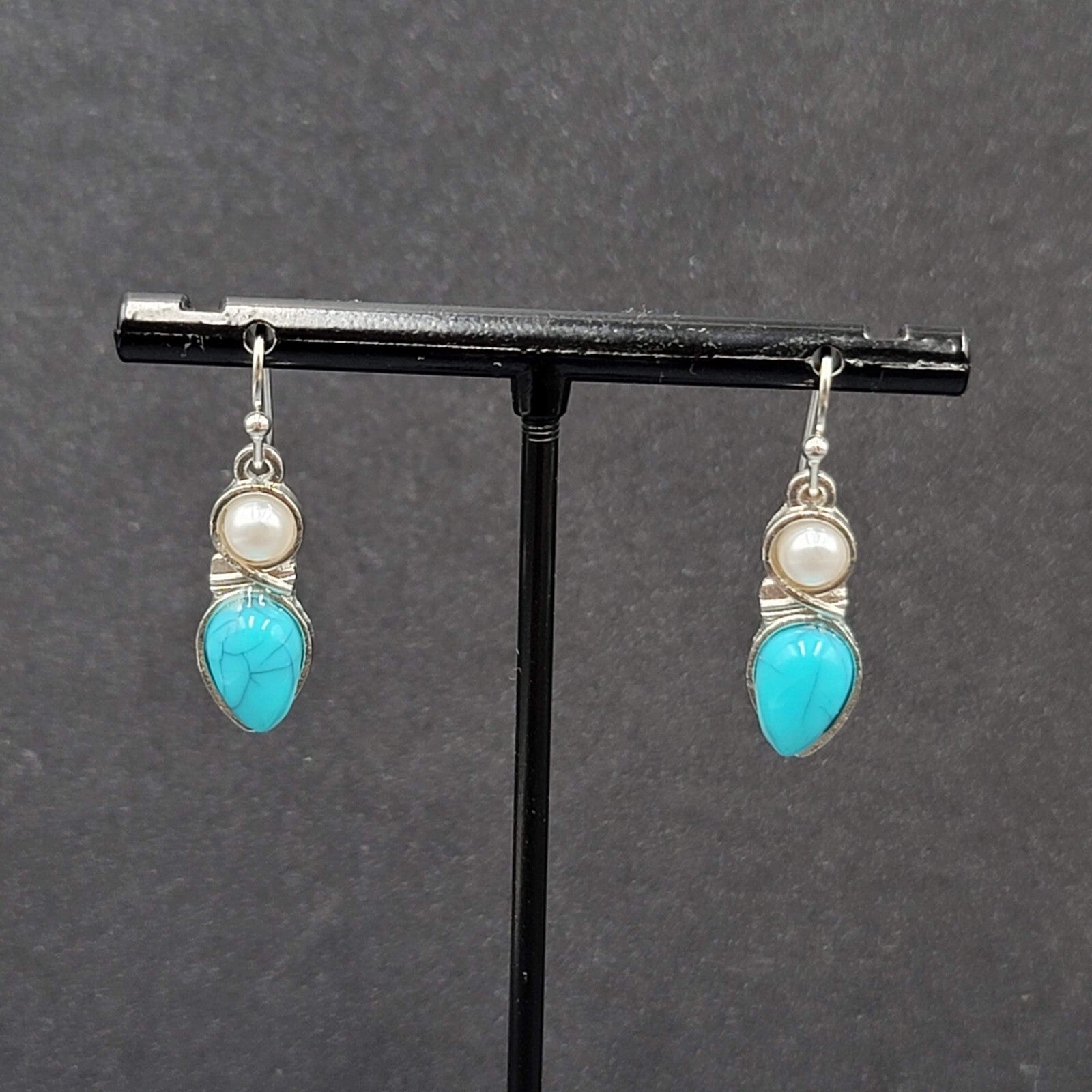 Pierced Earrings Silver tone White Blue Accents Dangle 7/8"
