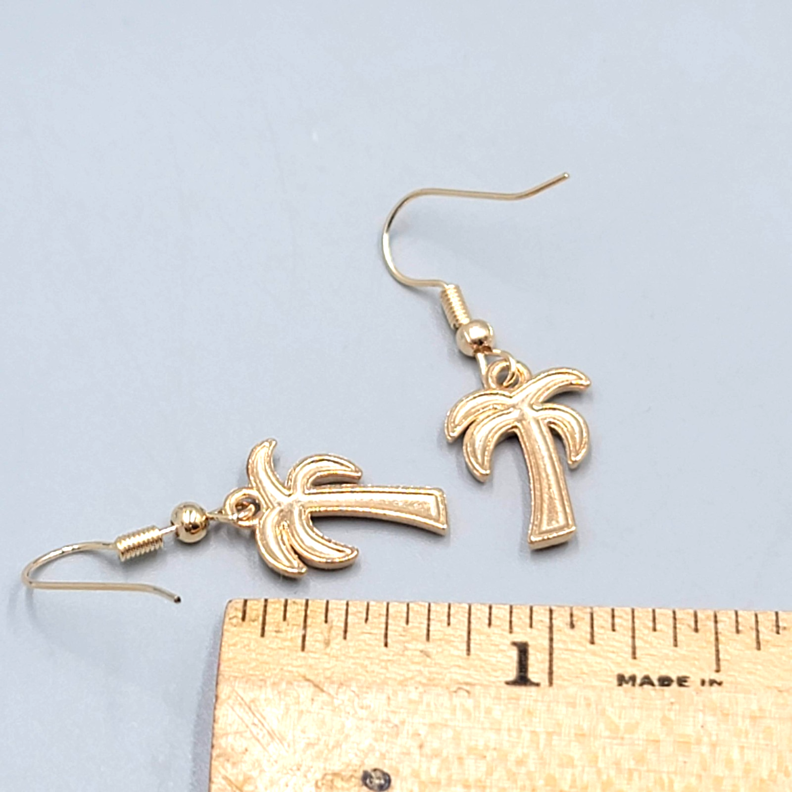 Enamel Palm Tree Pierced Earrings Gold tone Dangle Red Trunk 3/4"