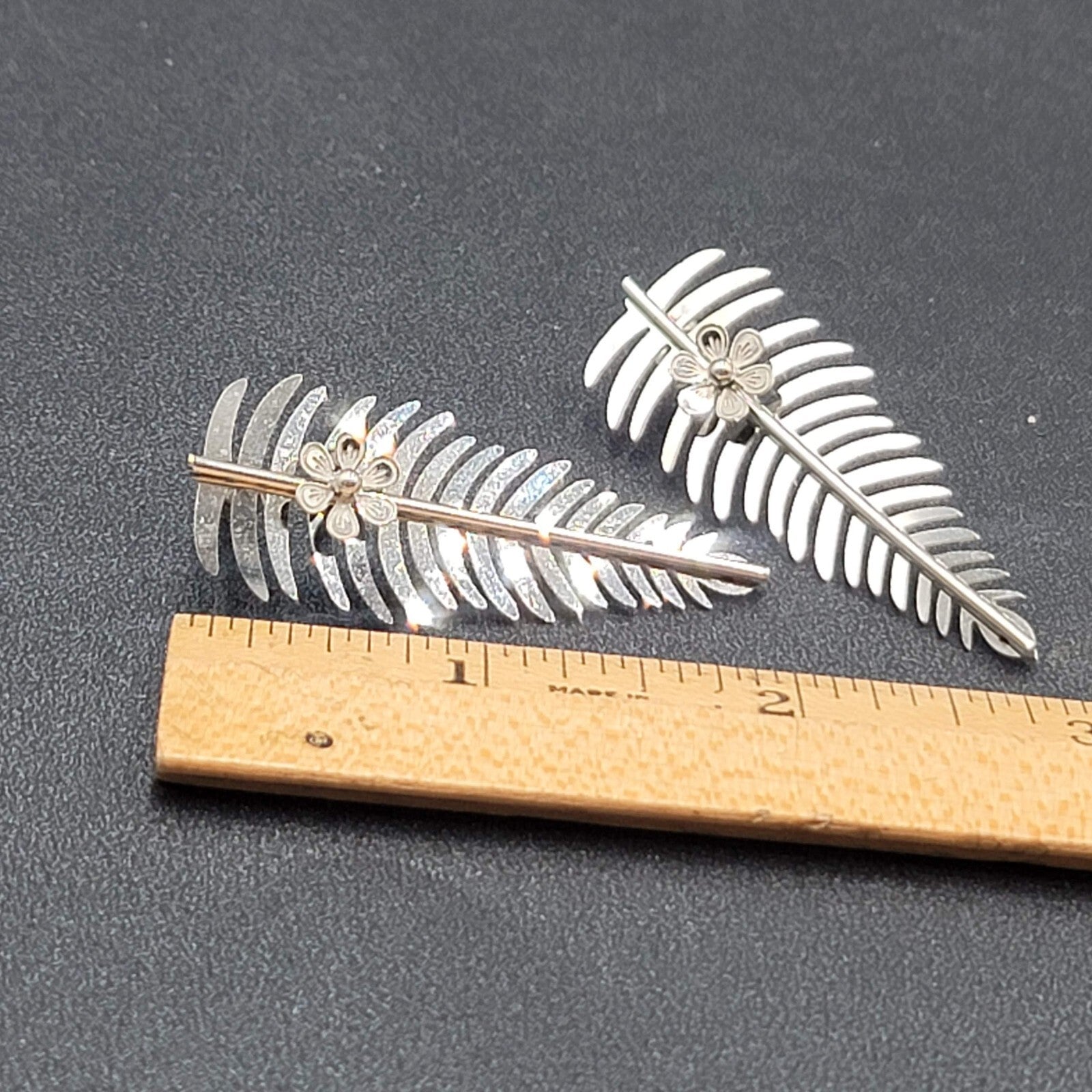 Pierced Earrings Long Silver tone Leaf Flower Drop 2"