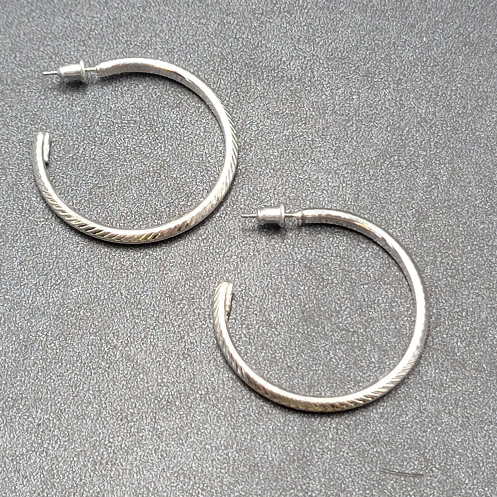Pierced Earrings Silver tone Textured Hoops 1.5"
