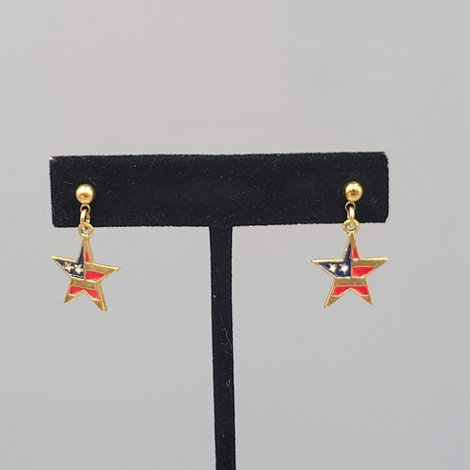 Vintage Patriotic USA Flag Star Pierced Earrings Gold tone Dangle  3/4"