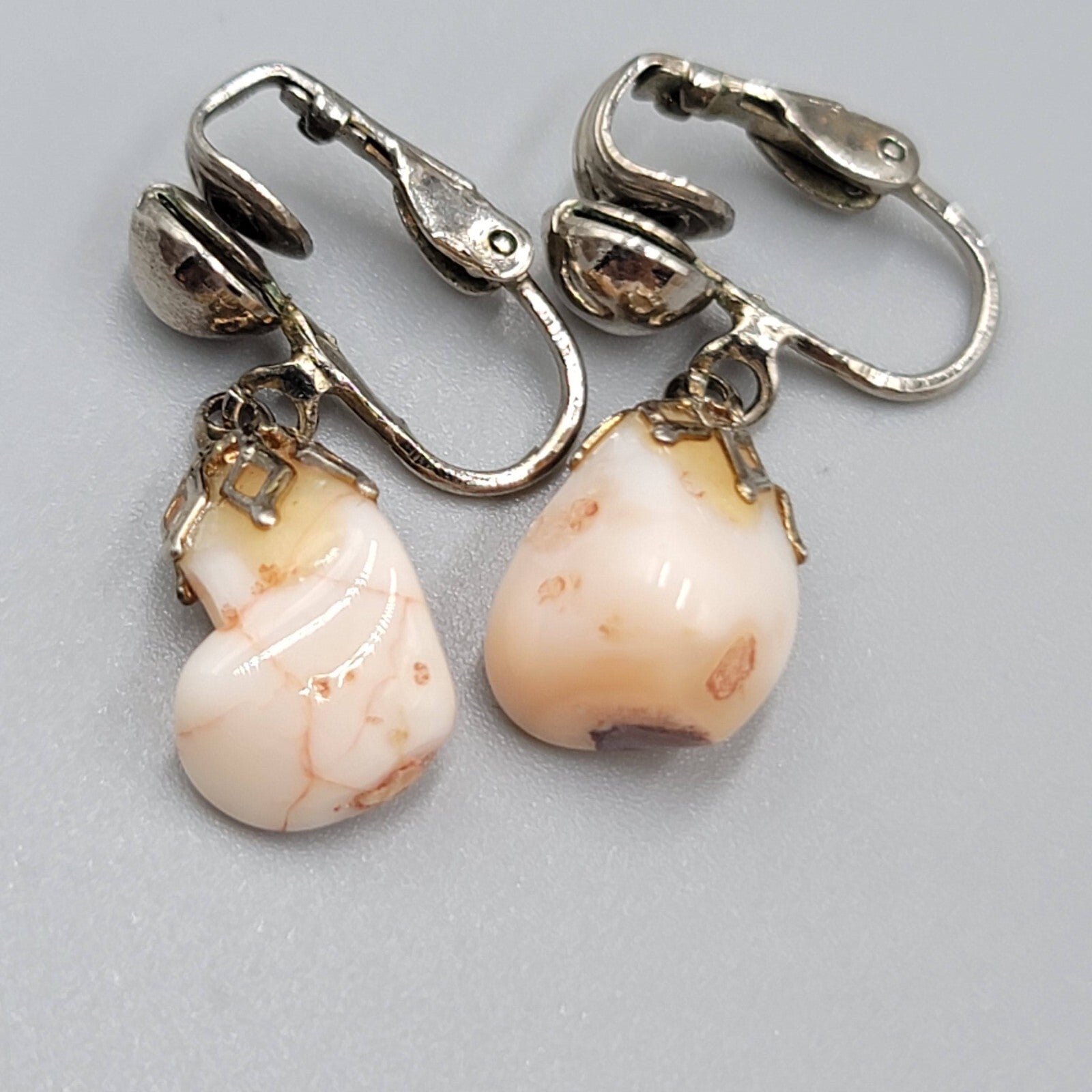 Vintage White Stone Nugget Dangle Clip on Earrings Silver tone 3/4"
