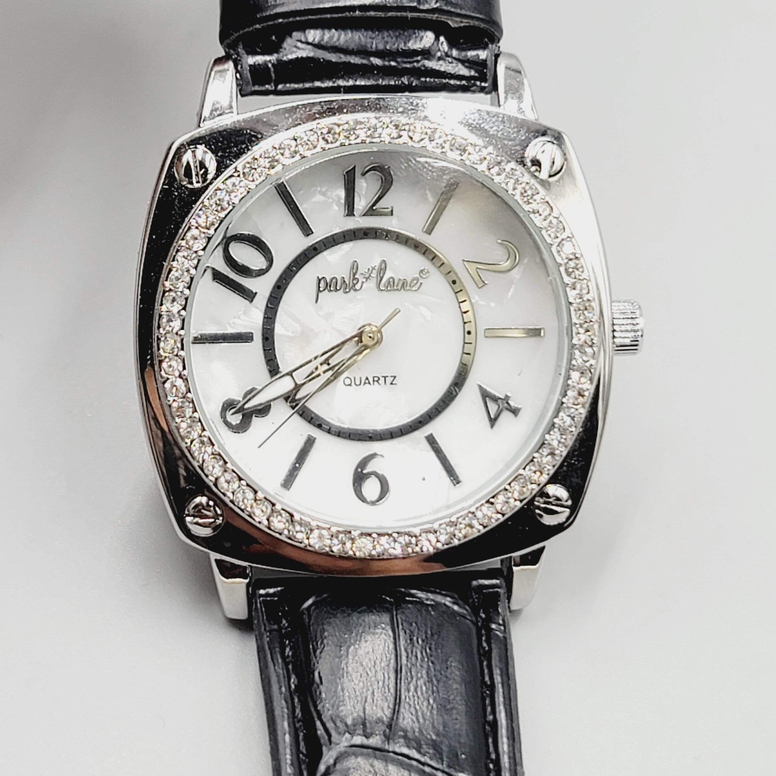 Park Lane Watch Womens Quartz Leather Strap 37mm Japan Movement NEEDS BATTERY