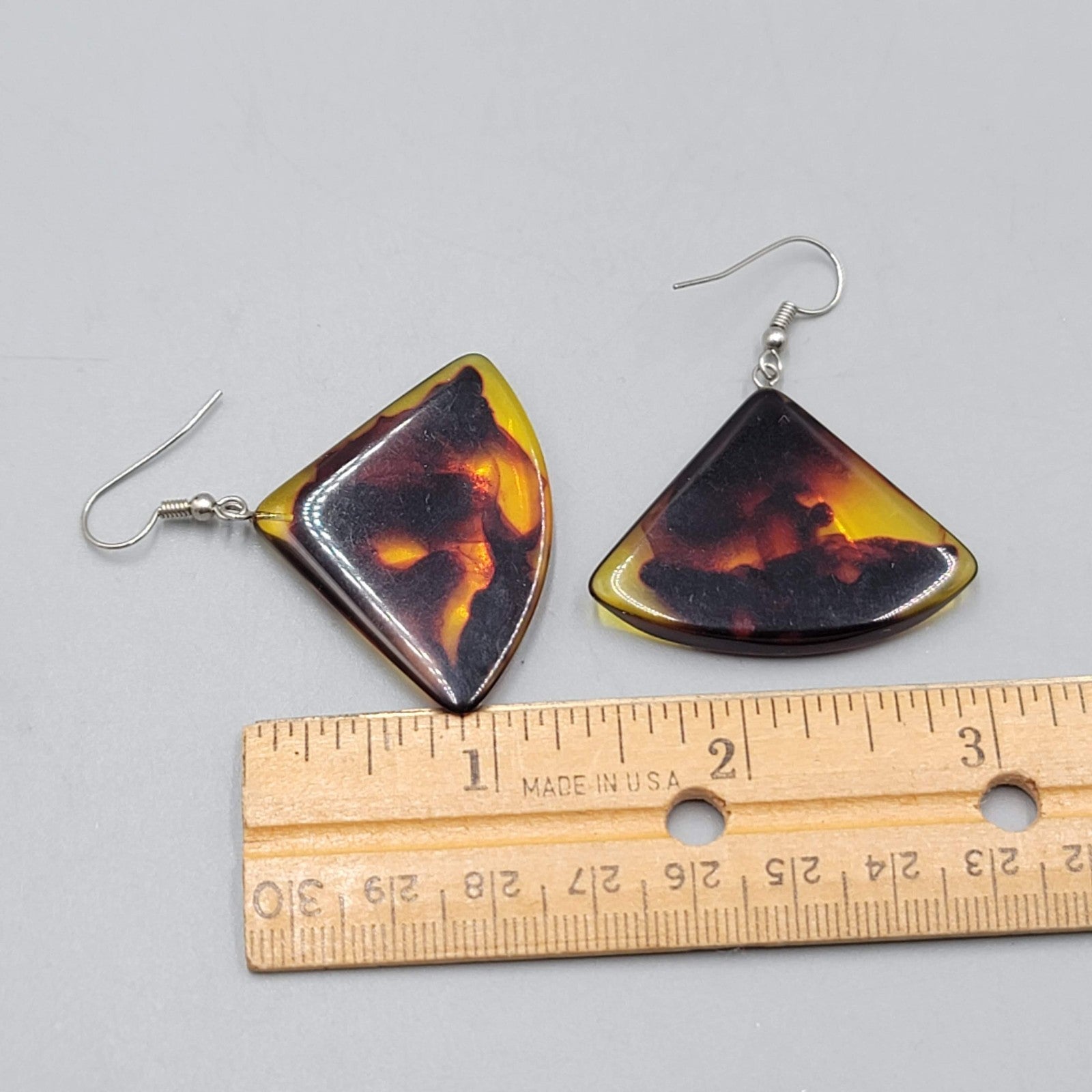 Acrylic Tortoise Statement Pierced Earrings Silver tone Dangle Triangles 1.25 in