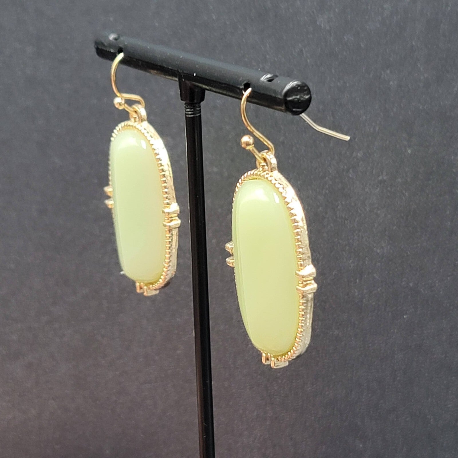 Pierced Earrings Gold tone Acrylic Green Dangle 1.25"