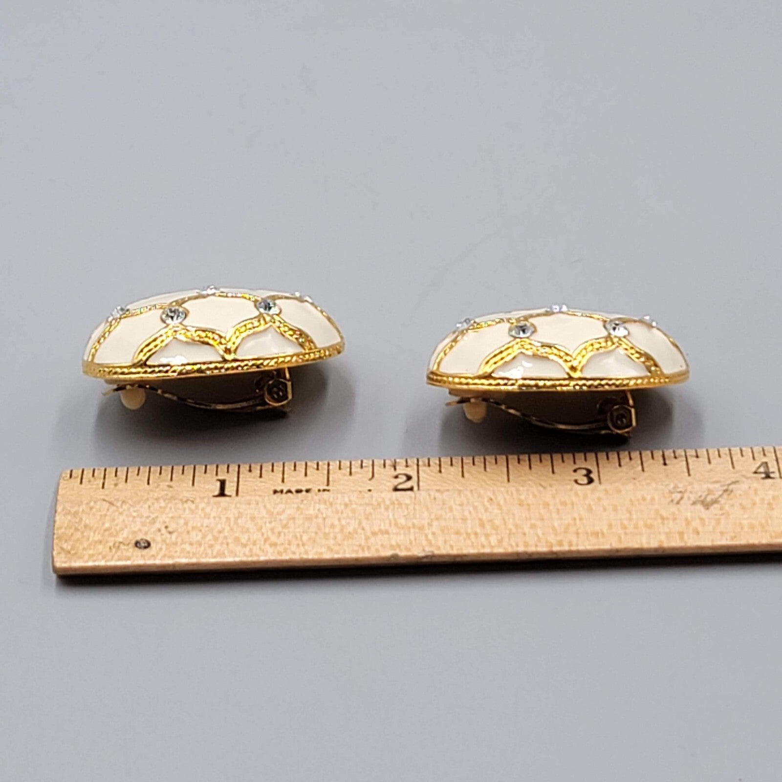 Vintage White Enamel Oval Clip on Earrings Rhinestone Lattice Design 1.5"