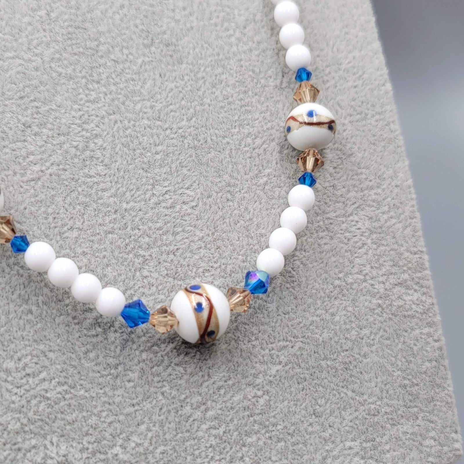 Vintage White Glass Art Bead Necklace Estate Costume Jewelry
