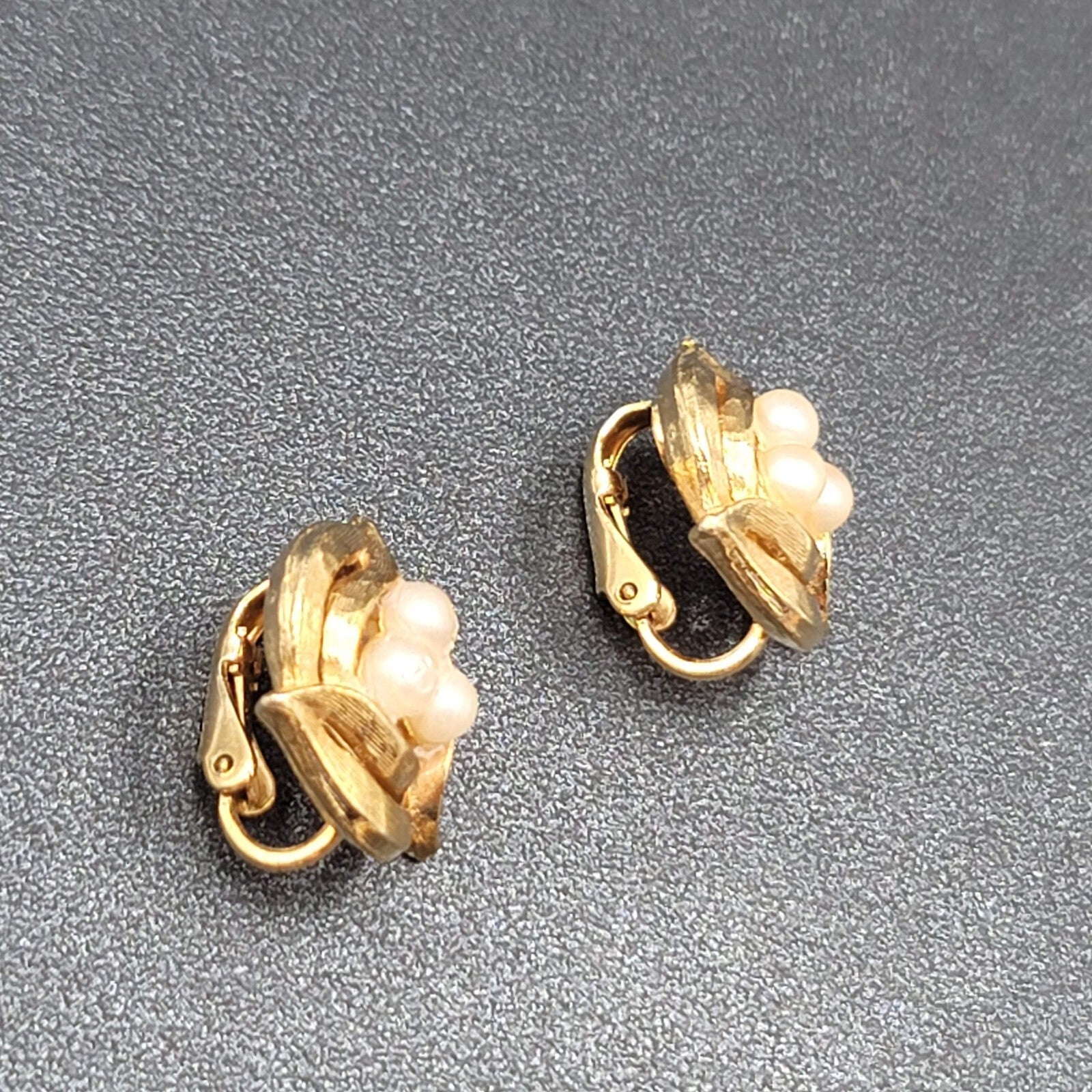 Vintage Clip on Earrings Textured Gold tone Faux Pearl Studs 3/4"