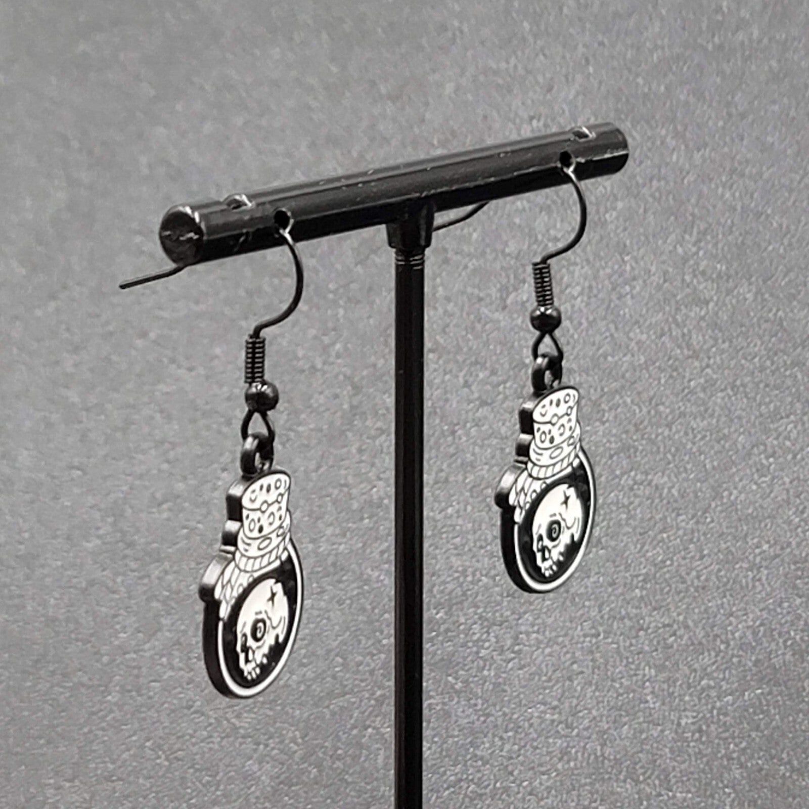 Poison Skull in Jar Pierced Earrings Black White Enamel Dangle Halloween 7/8" 