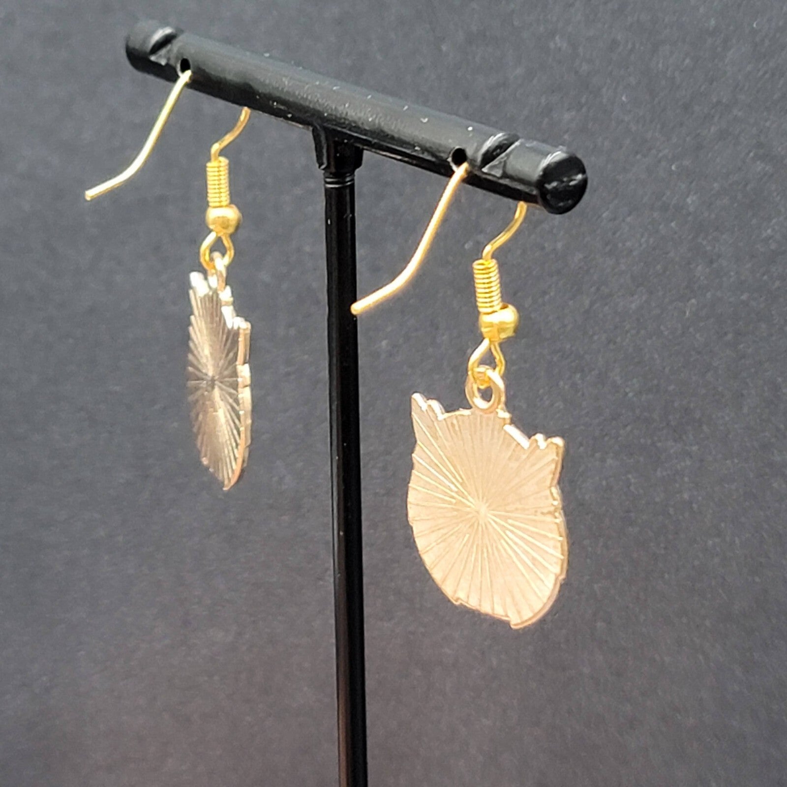 Bat Pierced Earrings Gold tone Enamel Halloween Dangle 7/8"