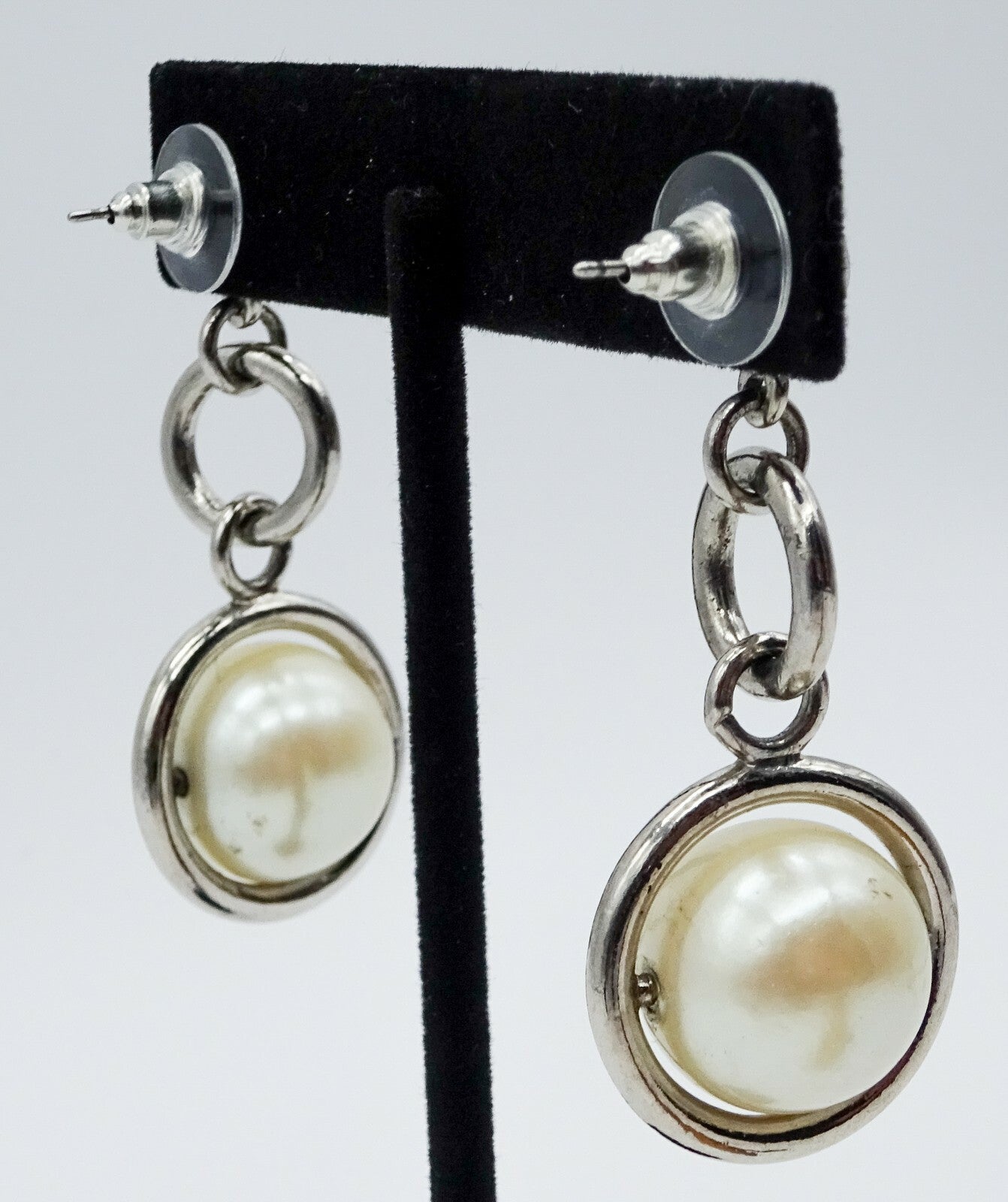 Silvertone Dangle Faux Pearl Pierced Earrings Estate Costume Jewelry 2" 