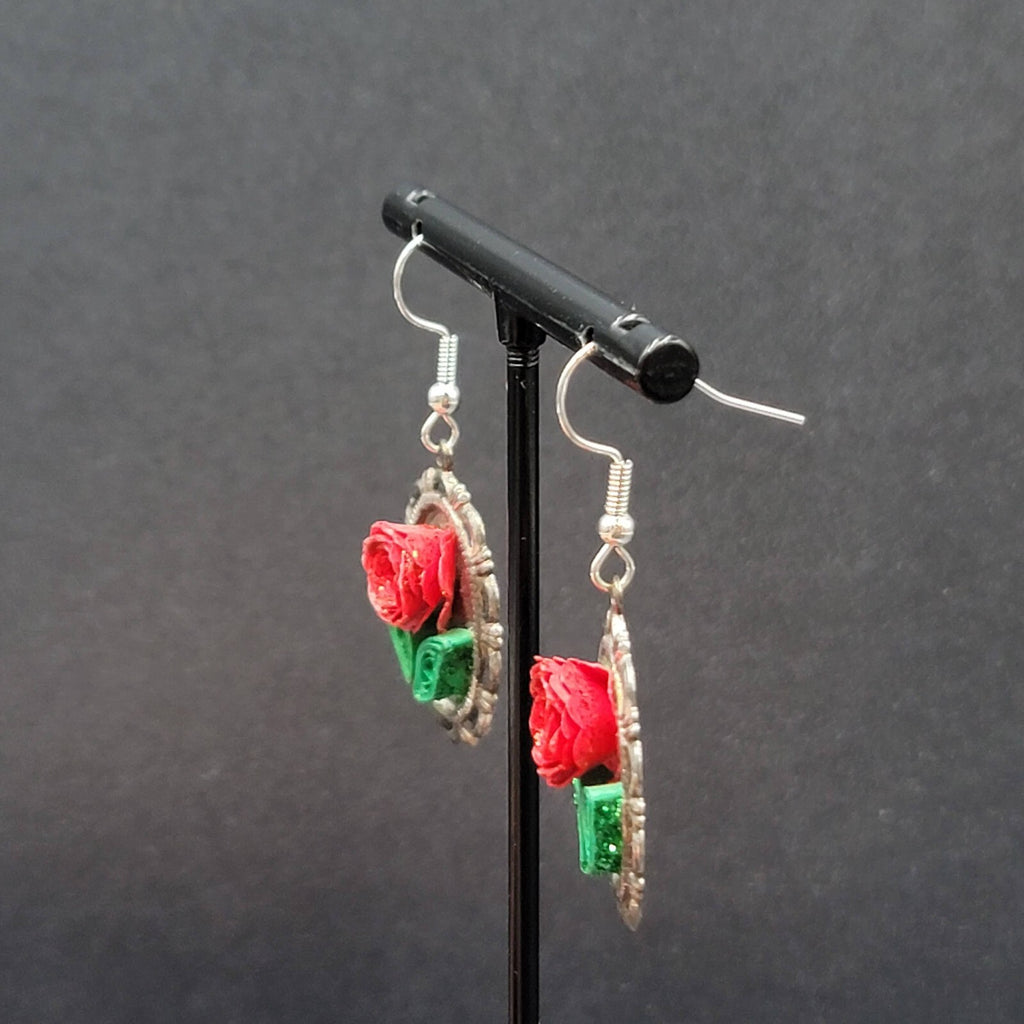 Pierced Earrings Paper Quilling Rose Flower Silver tone Dangle 1"