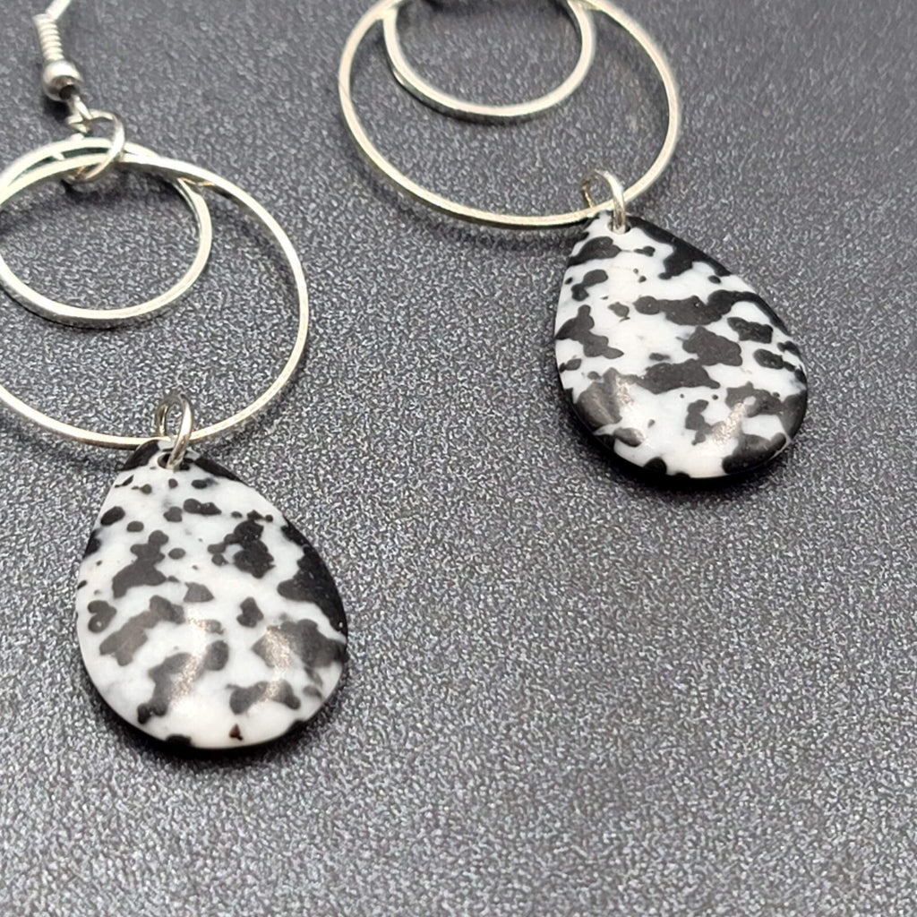 Pierced Earrings Silver tone Black Speckle Stone Teardrop Dangle 2.25"