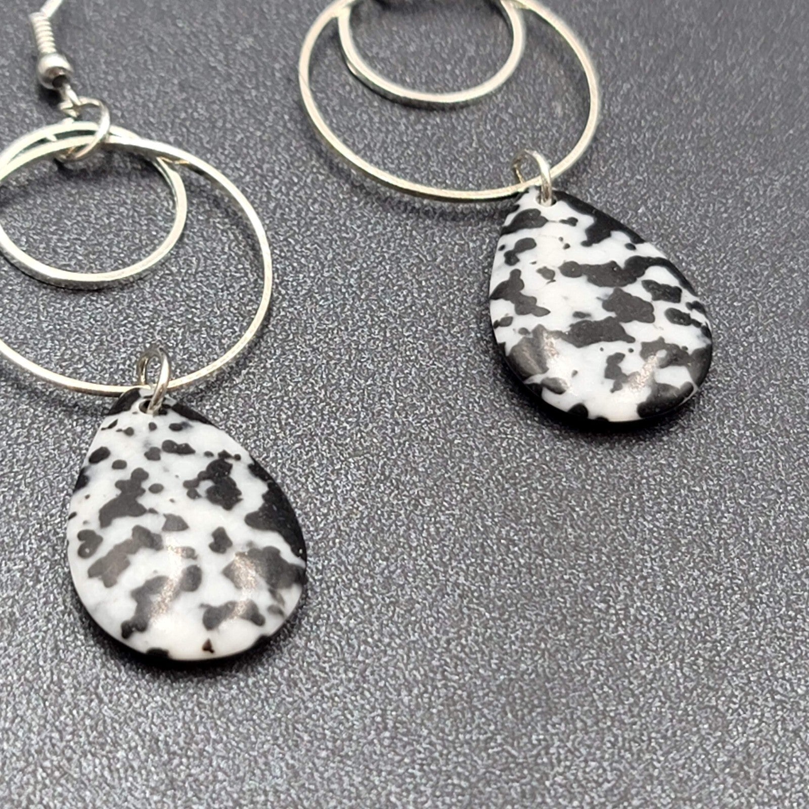 Pierced Earrings Silver tone Black Speckle Stone Teardrop Dangle 2.25"