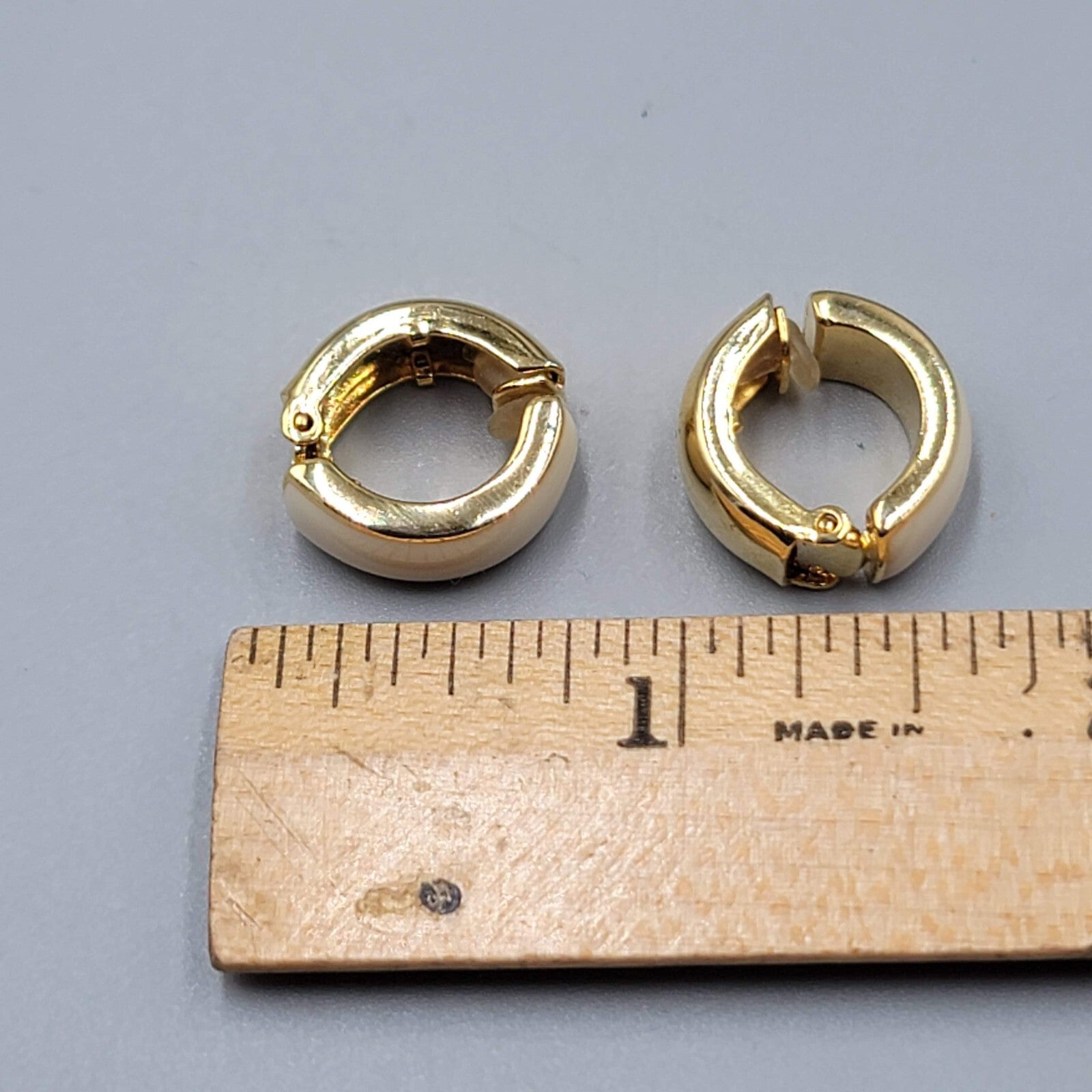 Vintage Reversible Clip on Earrings White Enamel Gold Plated 5/8"
