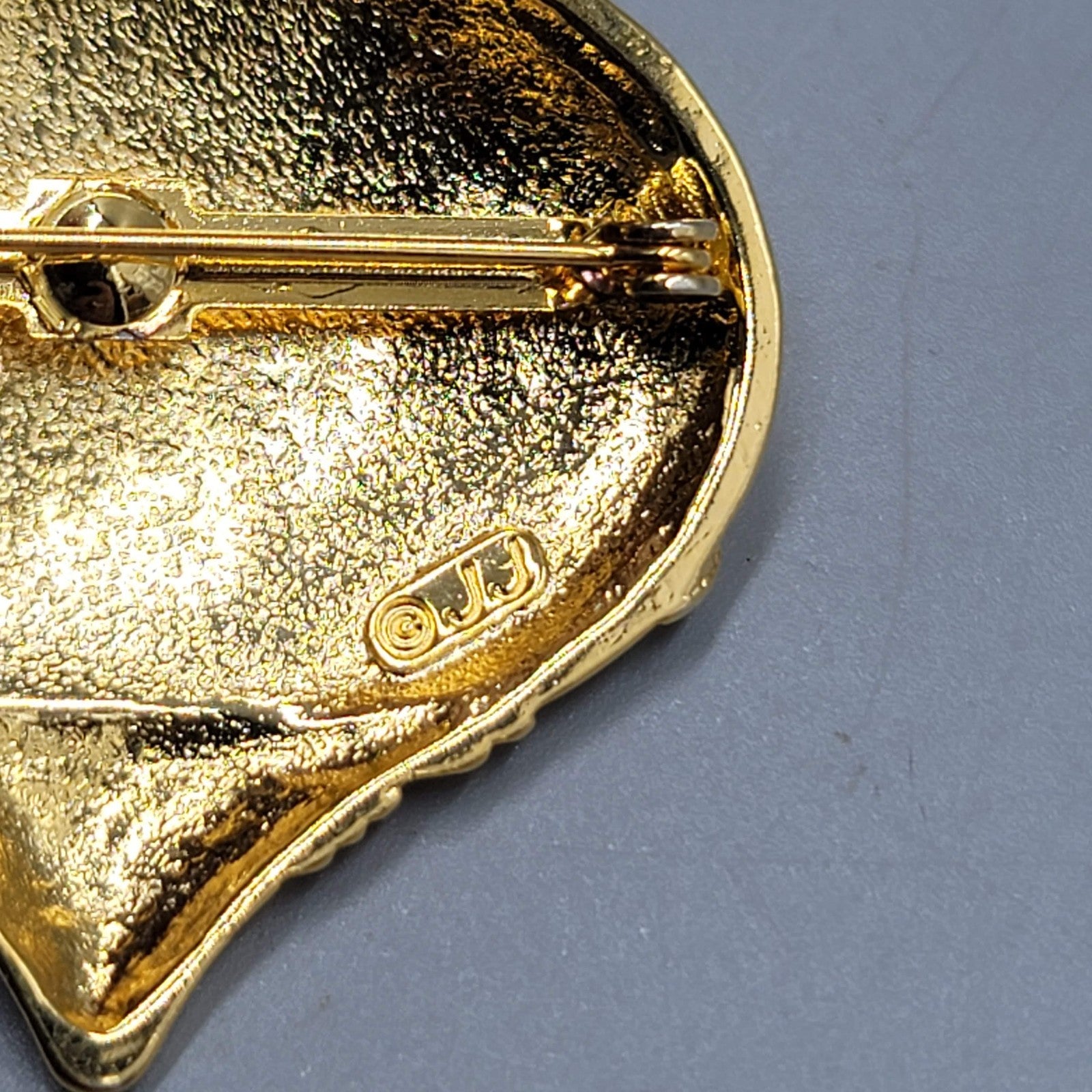Vintage JJ Christmas Ornament Brooch Enamel Gold tone 2"