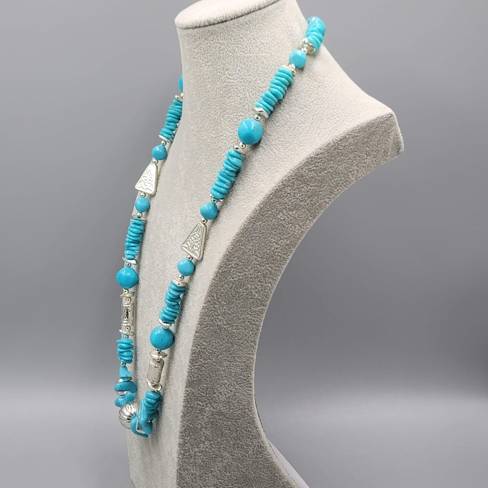 Vintage Bright Blue and Silver tone Bead Necklace 28"
