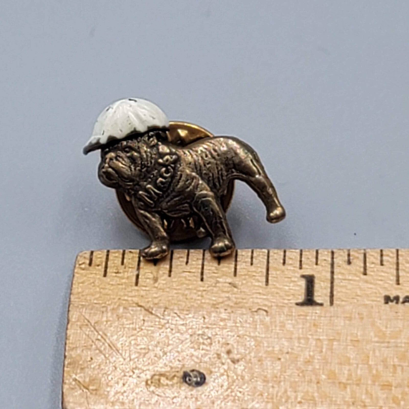 Vintage Mack Truck Gold Tone Bulldog Wearing White Construction Cap Pin Tie Tack