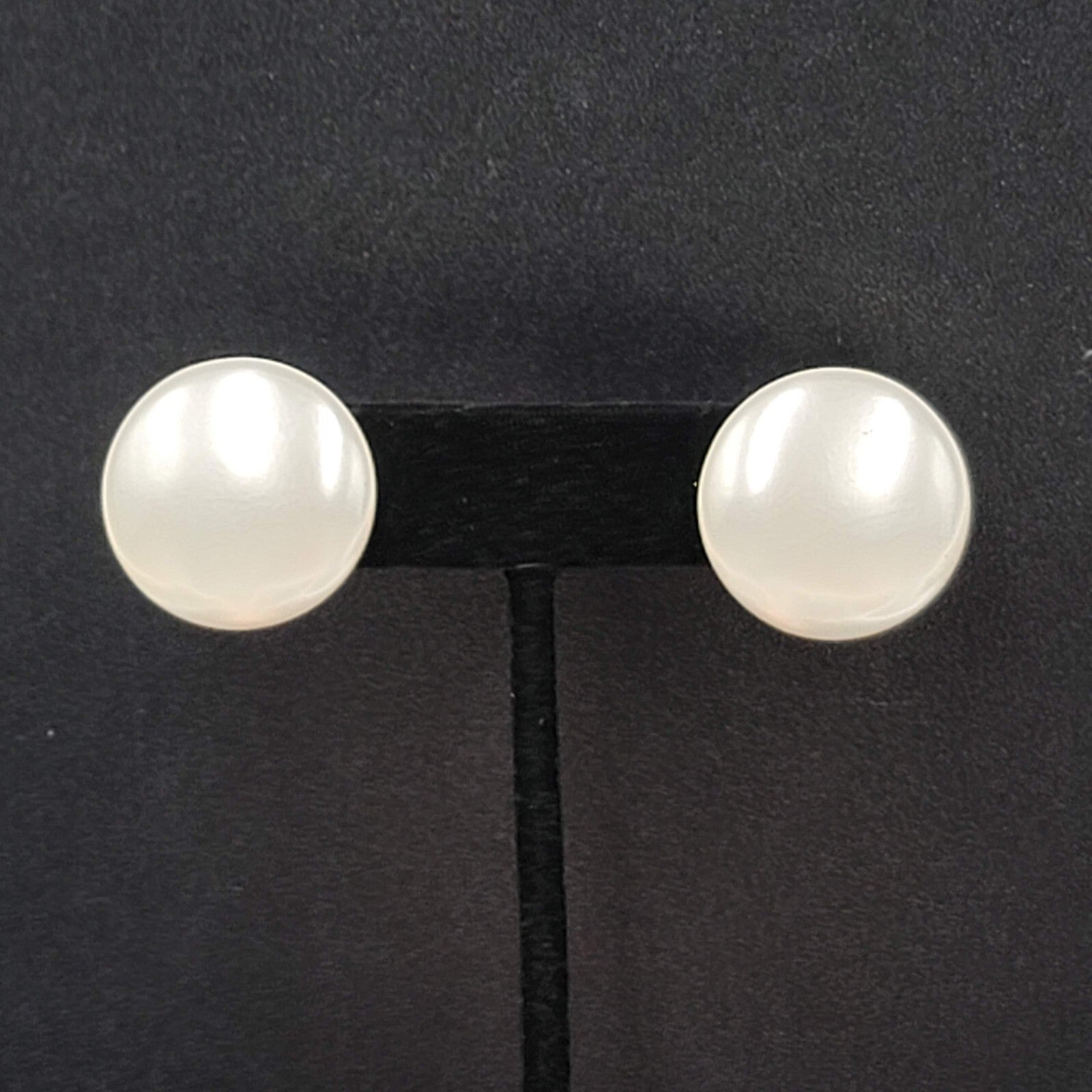 Vintage Clip on Earrings White Satin Finish Round 7/8"