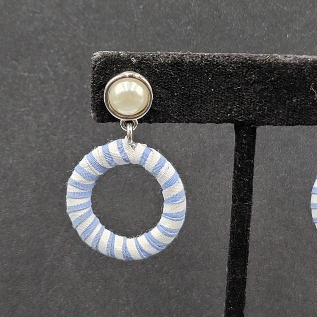 Vintage Pierced Earrings Silver tone Blue White Wrapped Hoop Dangle 1.5"