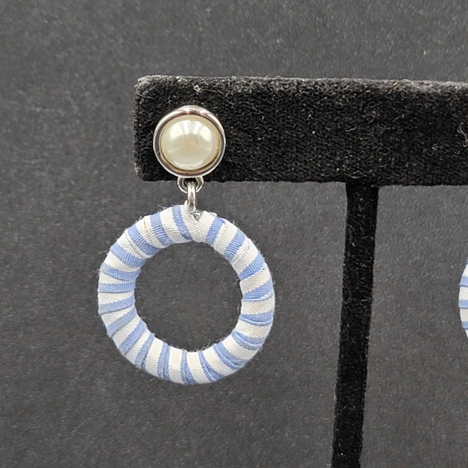 Vintage Pierced Earrings Silver tone Blue White Wrapped Hoop Dangle 1.5"