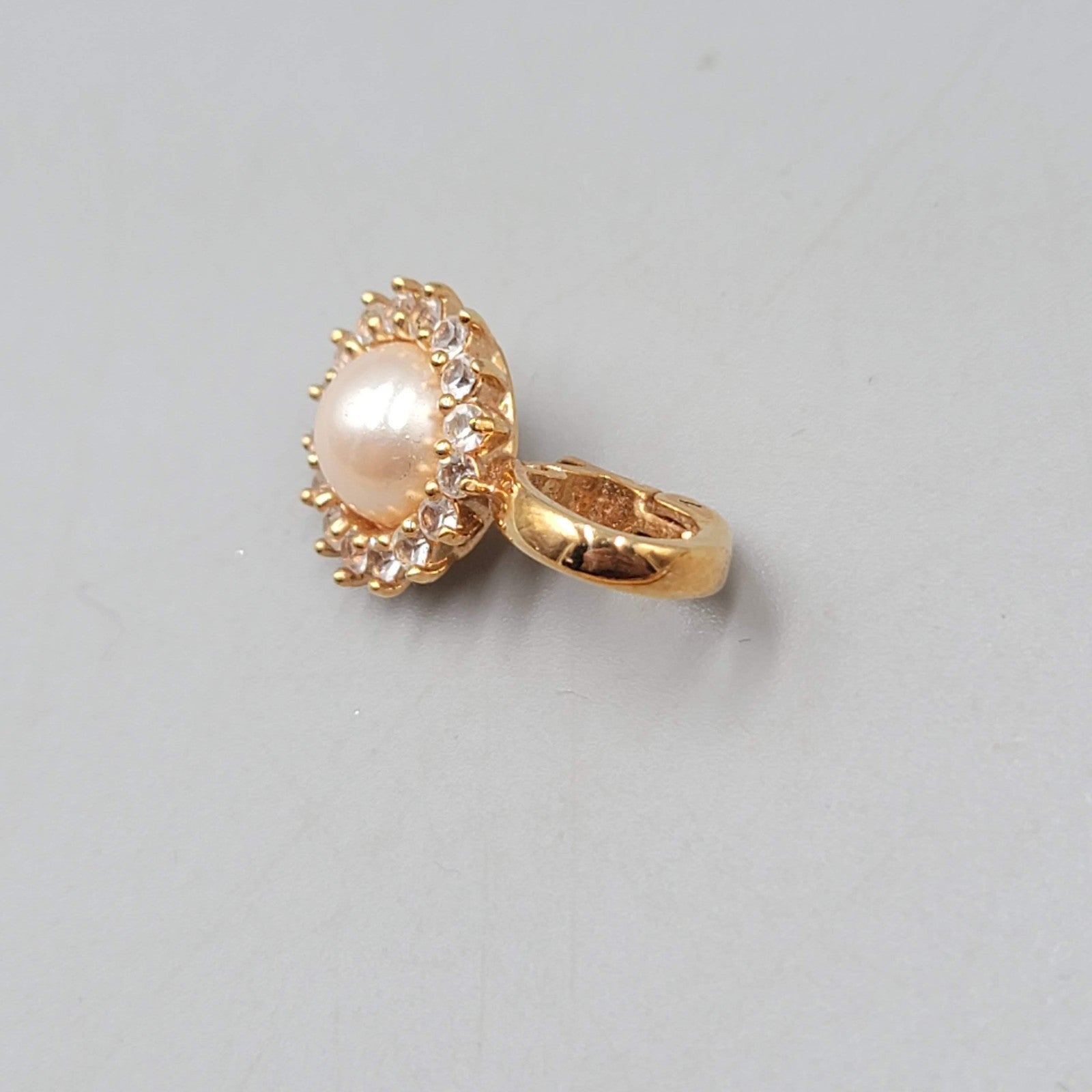 Gold Tone Pearl CZ Halo Pendant Necklace Vintage Style Elegant Jewelry Accessory