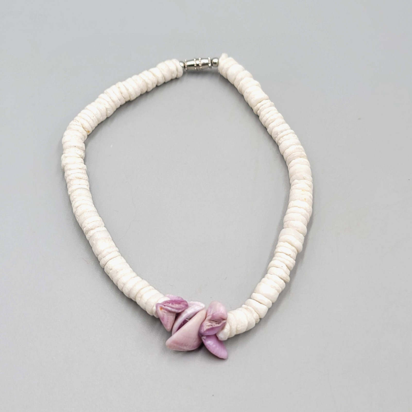 Vintage Hawaii Puka Shell Anklet Purple Accent Shells 8.5"