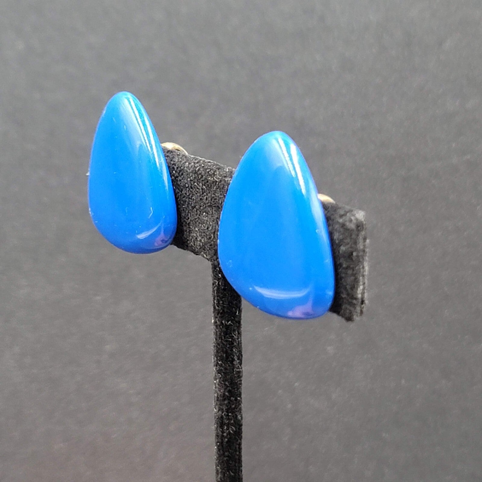 Vintage Clip on Earrings Blue Acrylic Rounded Triangles 1"