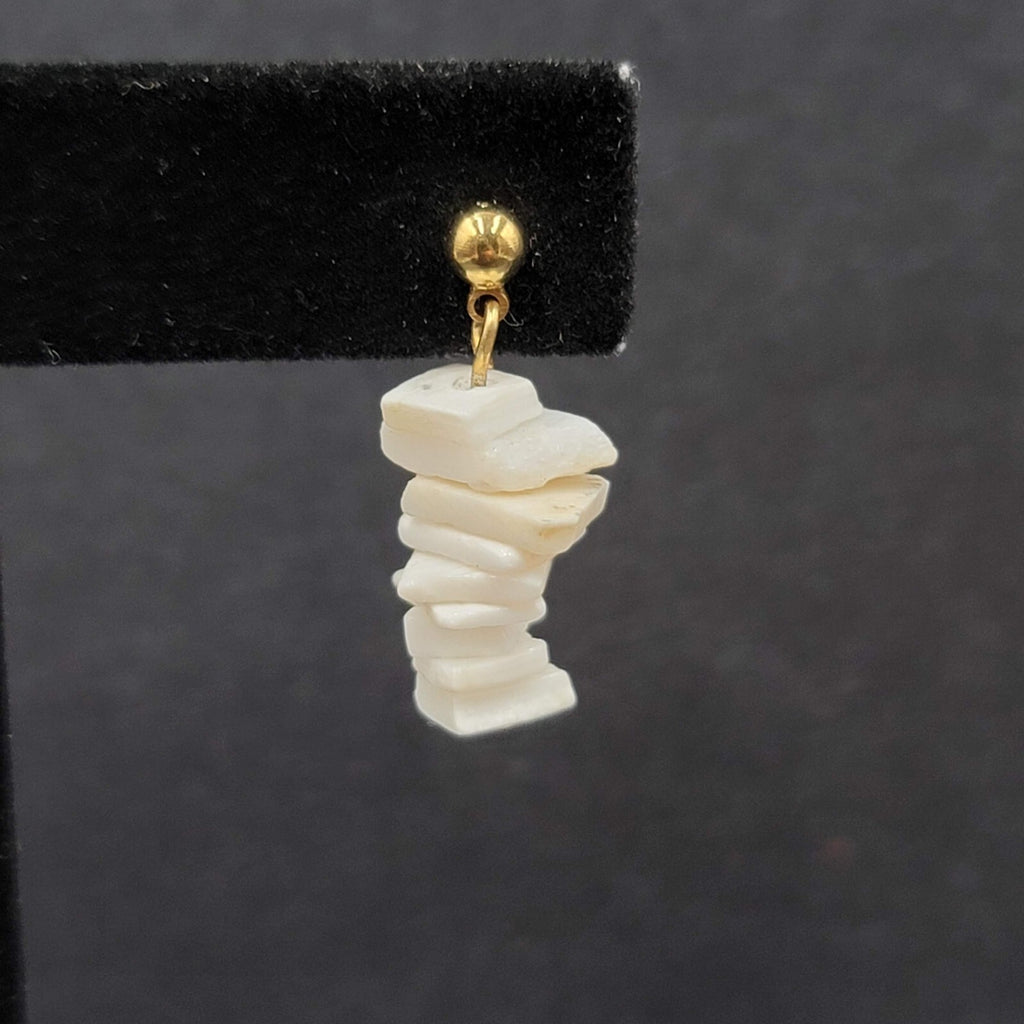 Vintage Pierced Earrings Gold tone White Heishi Shell Chip Dangle 3/4"