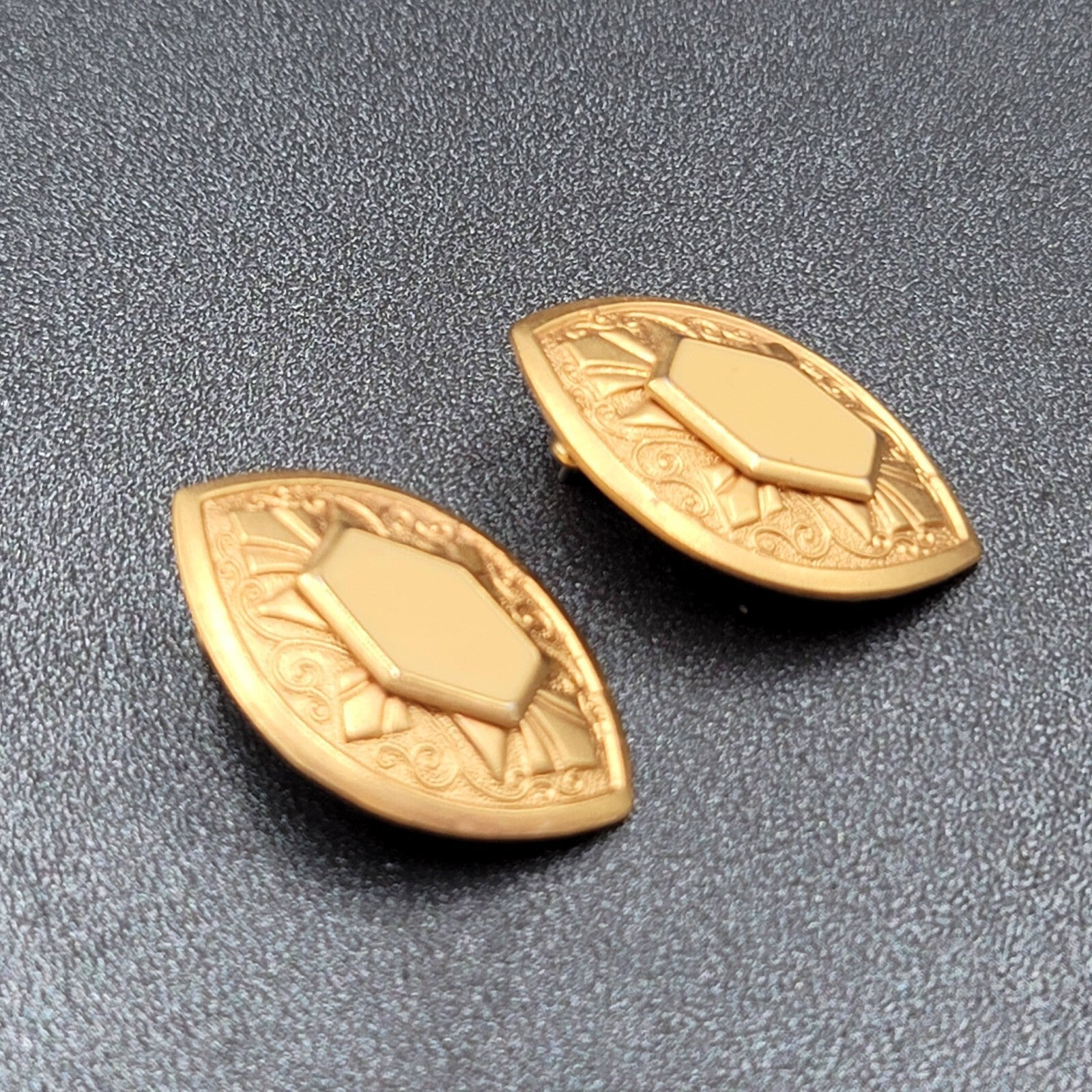 Pierced Earrings Gold tone Ivory Enamel Textured Drop 1.25"