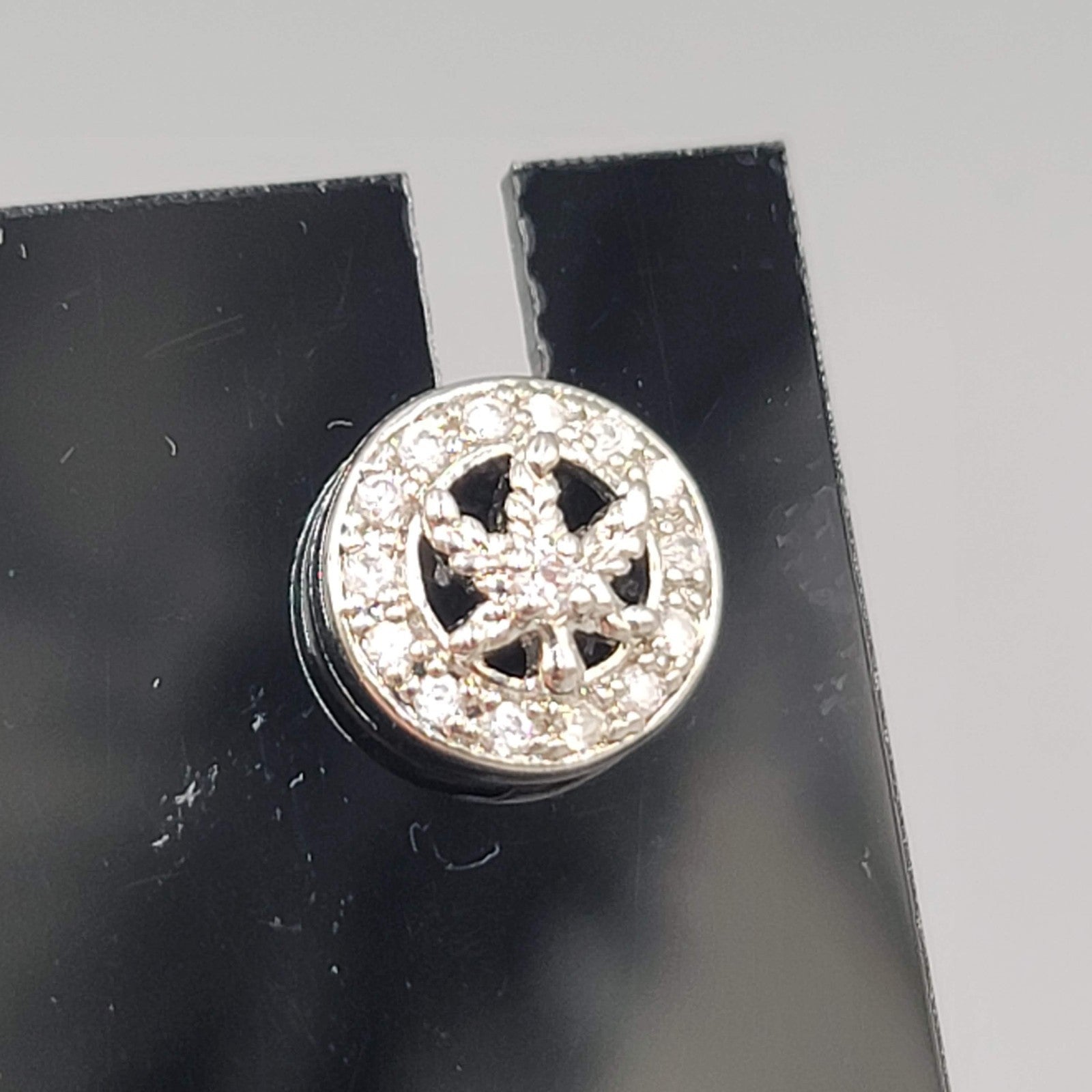 Marijuana Crystal Stud Pierced Earrings Silver tone 1/2 in