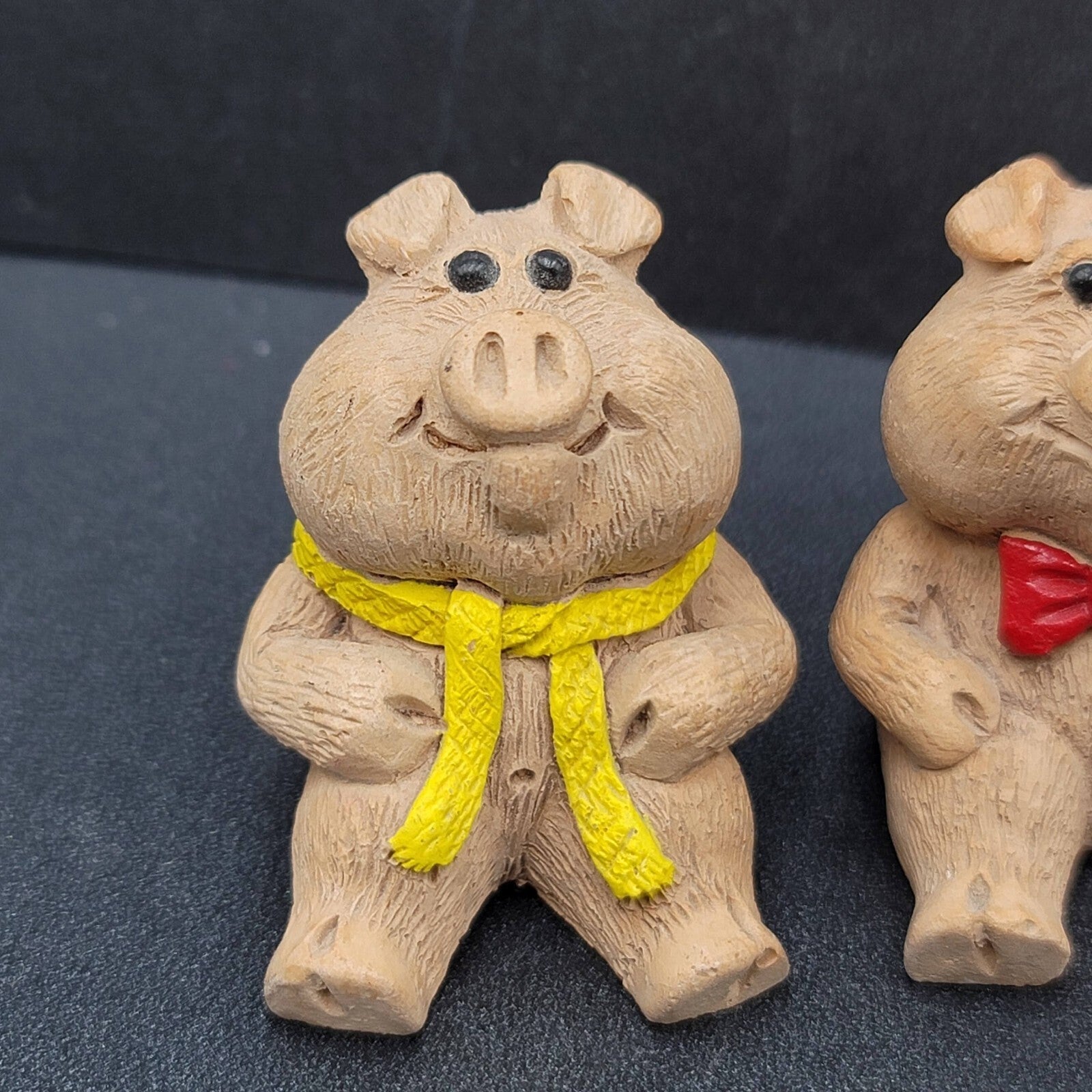 Vintage Miniature Mini by Lutz Pig Figurines Resin Heart Bow Scarf 1.5"