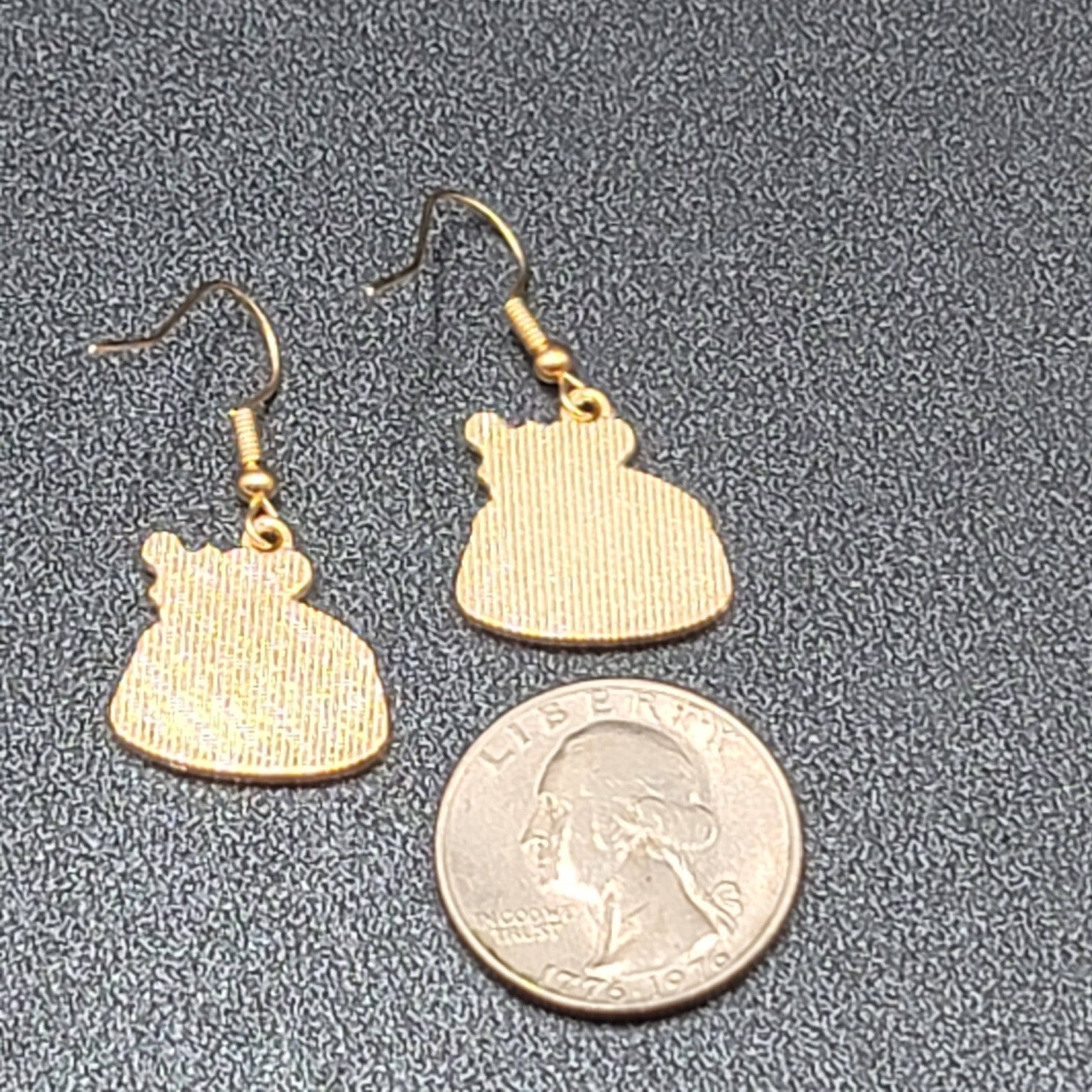 Bundt Cake Pierced Earrings Gold tone Dangle Enamel Sweet Treat 3/4"