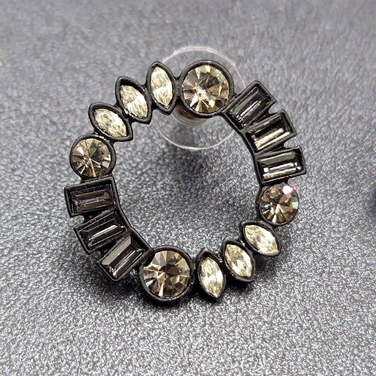 Pierced Earrings Black Circle Clear Gray Rhinestone Wreath 7/8"