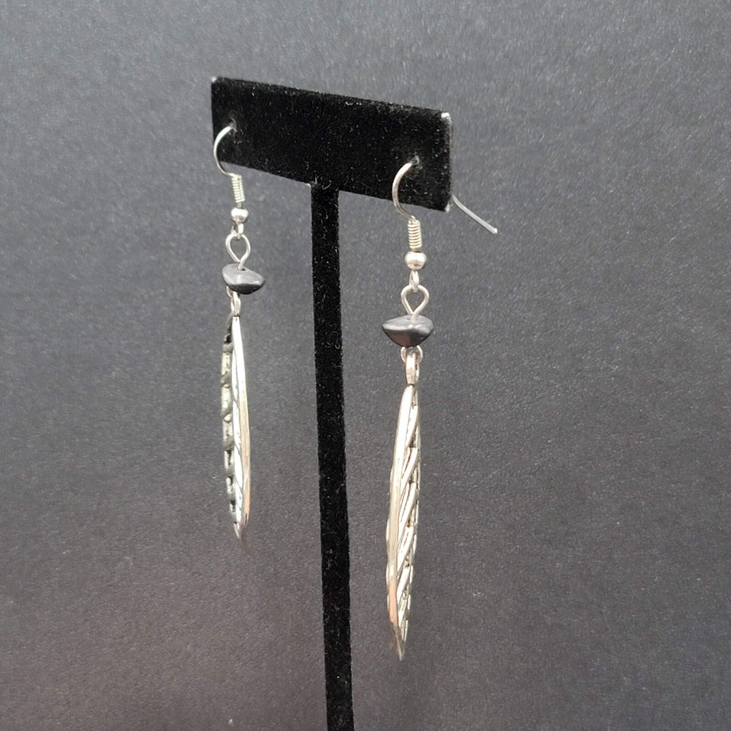 Pierced Earrings Open Work Leaf Black Stone Bead Dangle Long 2.25"