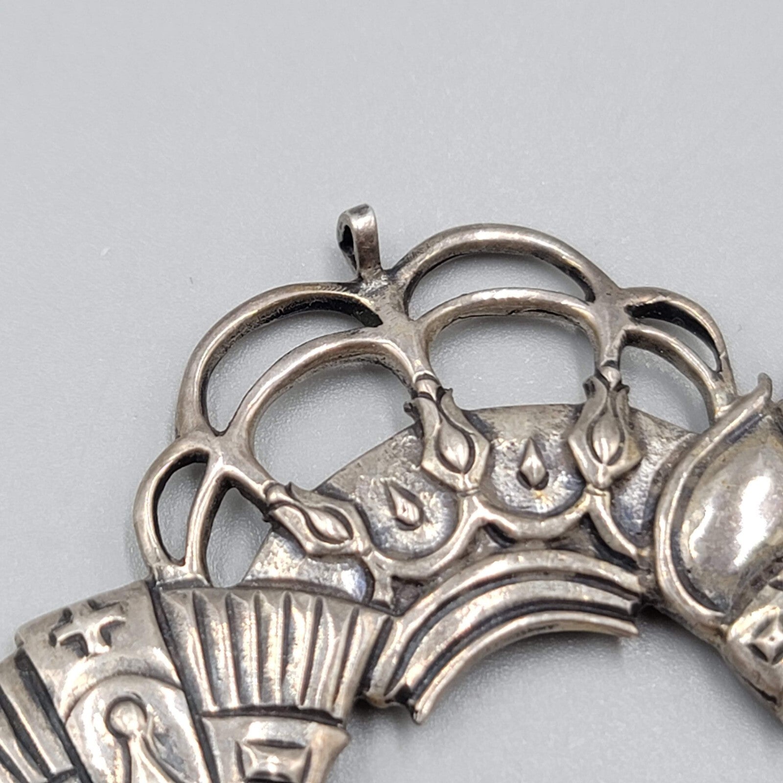 Vintage H&H Hand and Hammer Sterling Silver 925 Three Crowns Brooch 2.5"