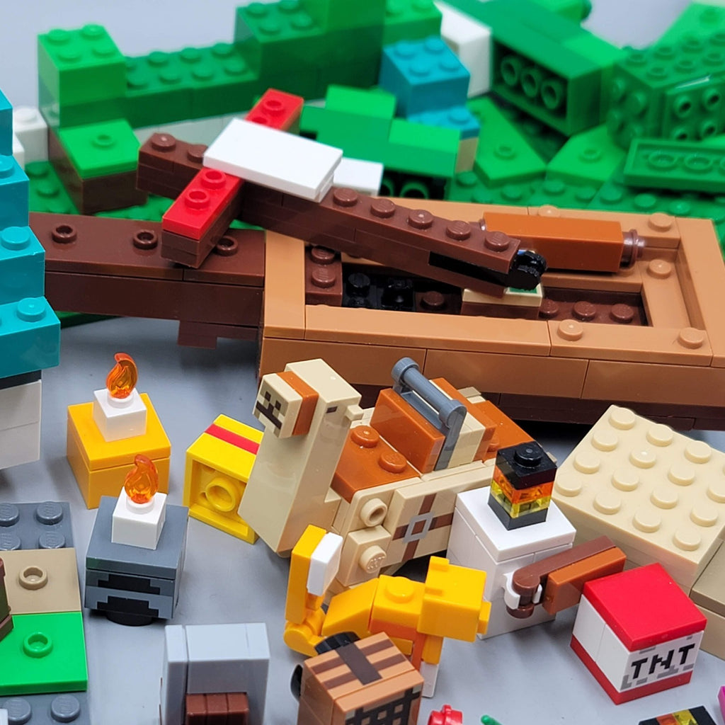 LEGO Loose Brick Lot Over 2.5 Pounds Mostly Minecraft