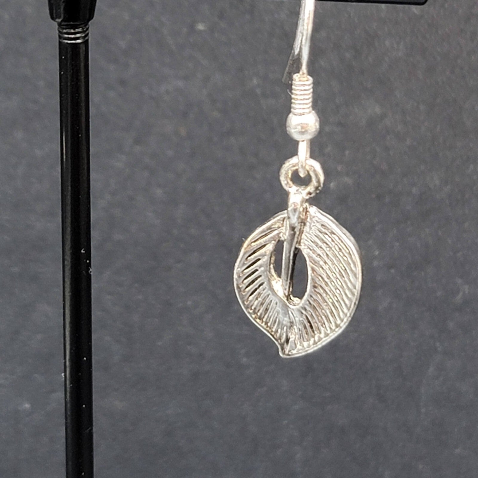 Pierced Earrings Silver tone Dangle Leaf Leaves 3/4"