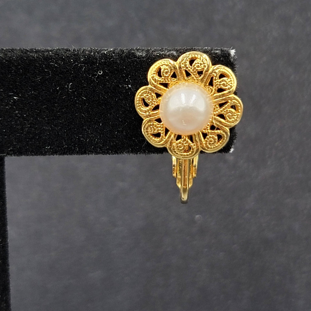 Vintage Clip on Earrings Gold tone Faux Pearl Filigree Flower Studs 1/2"