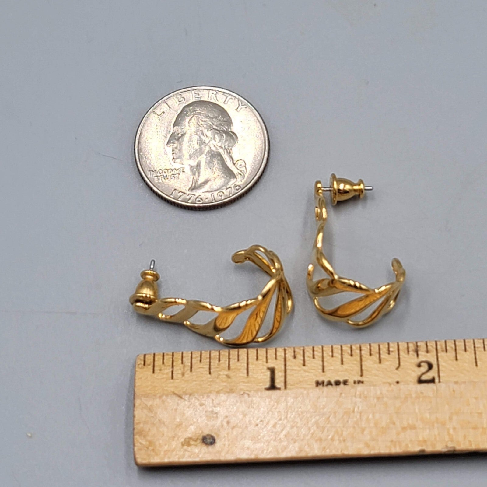 Vintage MONET Pierced Earrings Yellow Gold Plated Open Work Teardrop 1"