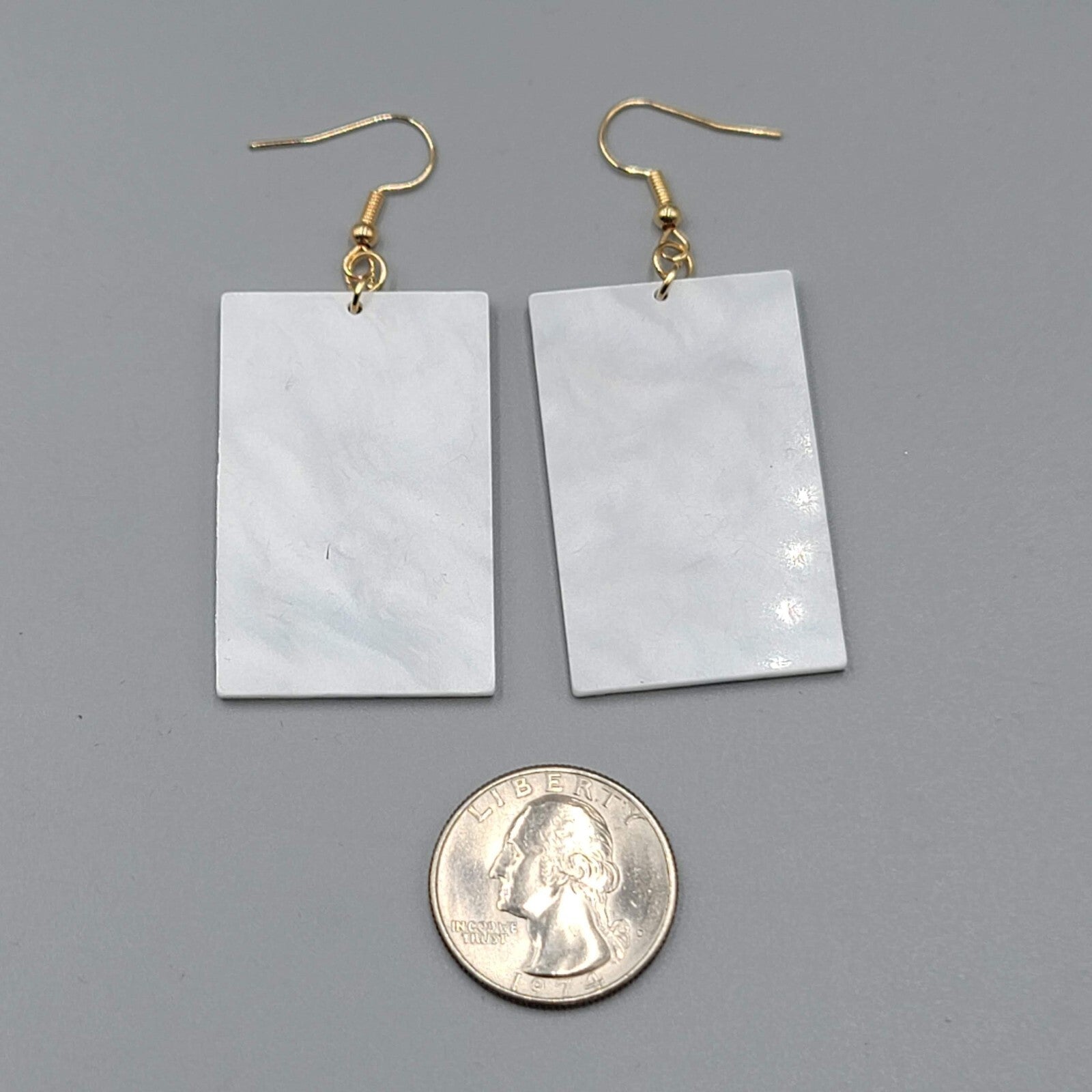 Stained Glass Look Pierced Earrings Rose Rectangle Acrylic Gold toneDangle 1.75"