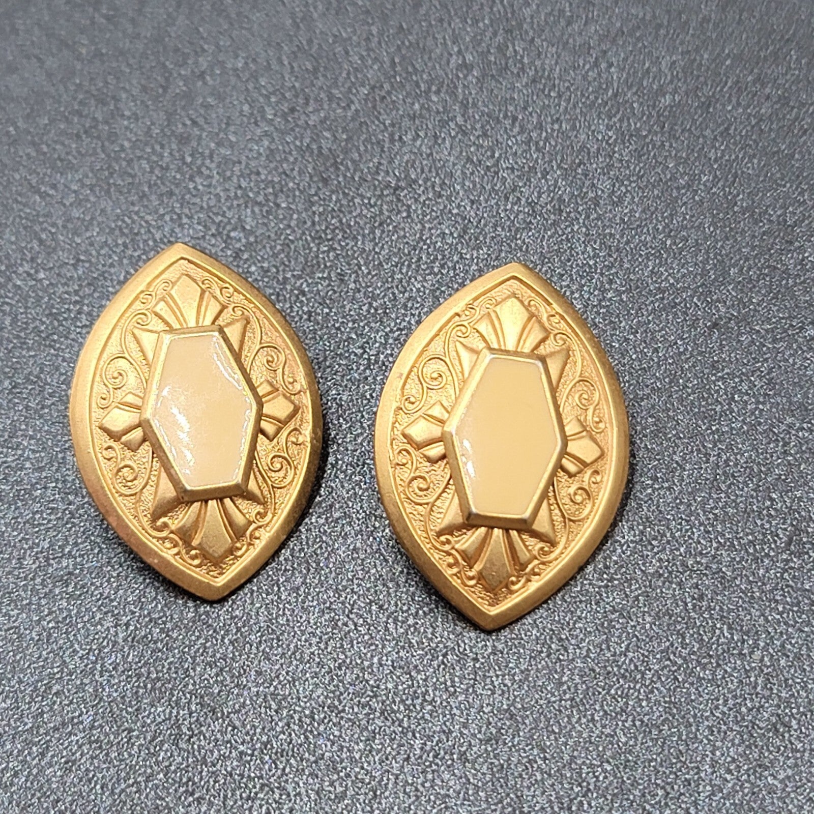 Pierced Earrings Gold tone Ivory Enamel Textured Drop 1.25"