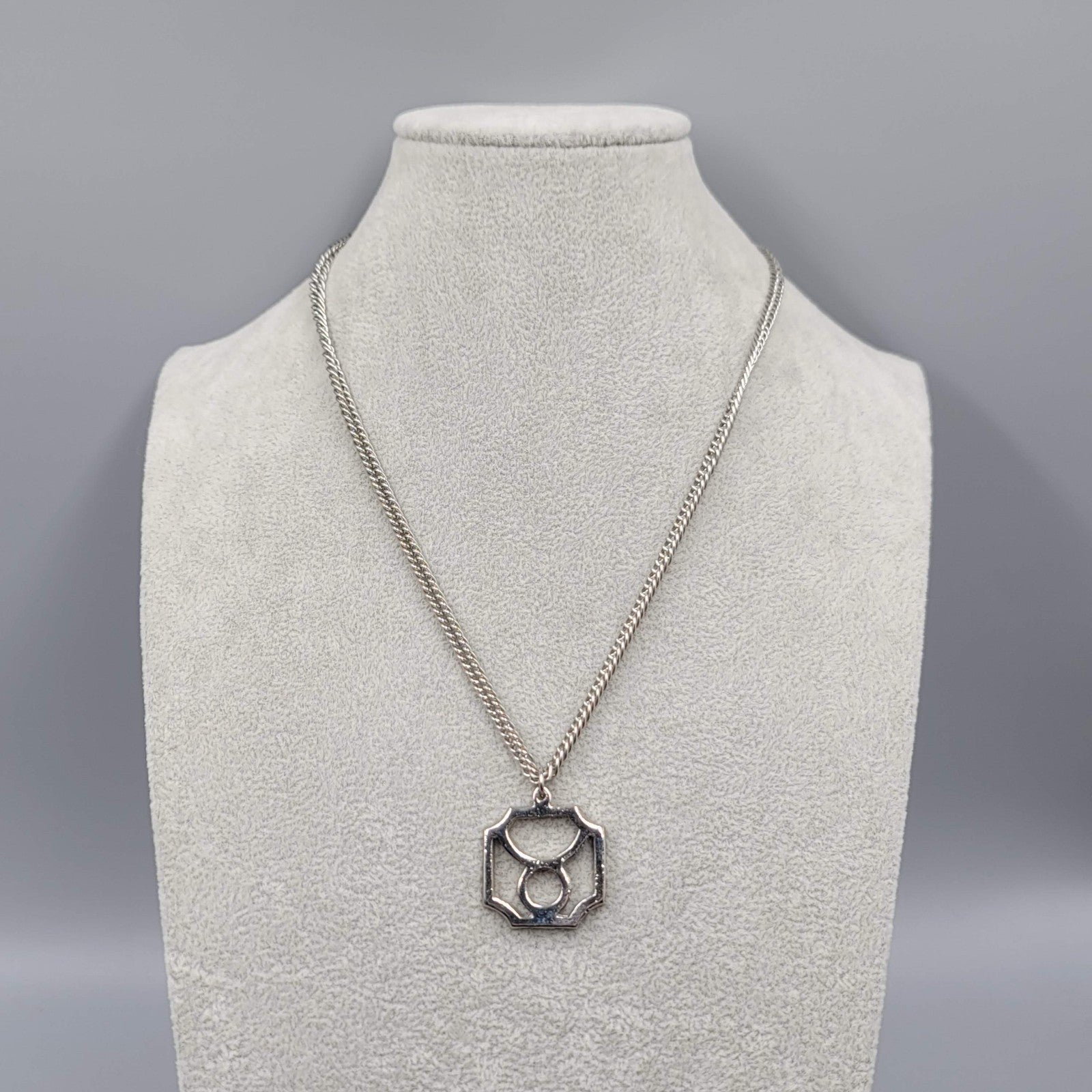 Vintage Zodiac Taurus Pendant Necklace Silver tone 18" Mens Womens