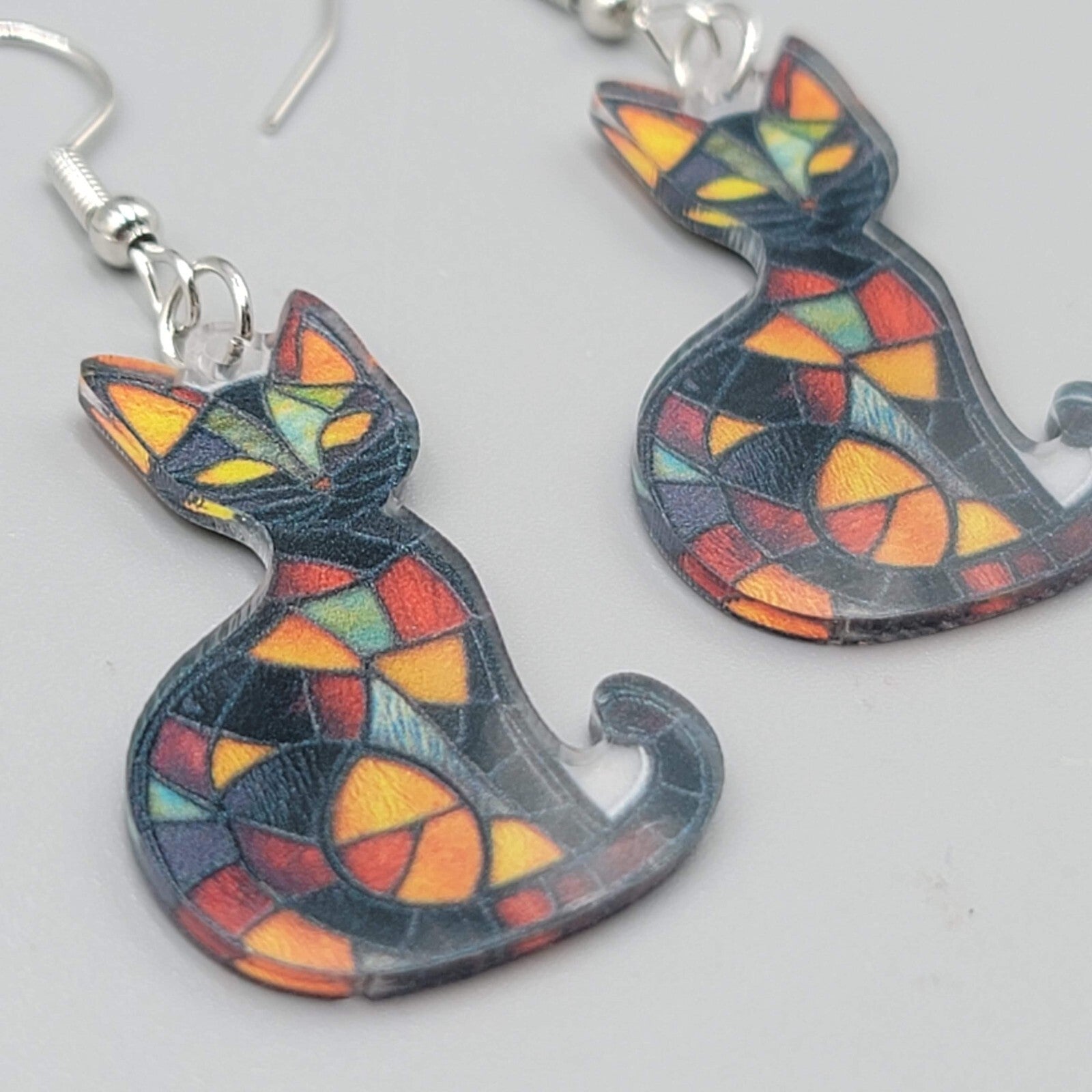 Black Kitty Cat Pierced Earrings Stained Glass Look Acrylic Dangle 1 3/8"